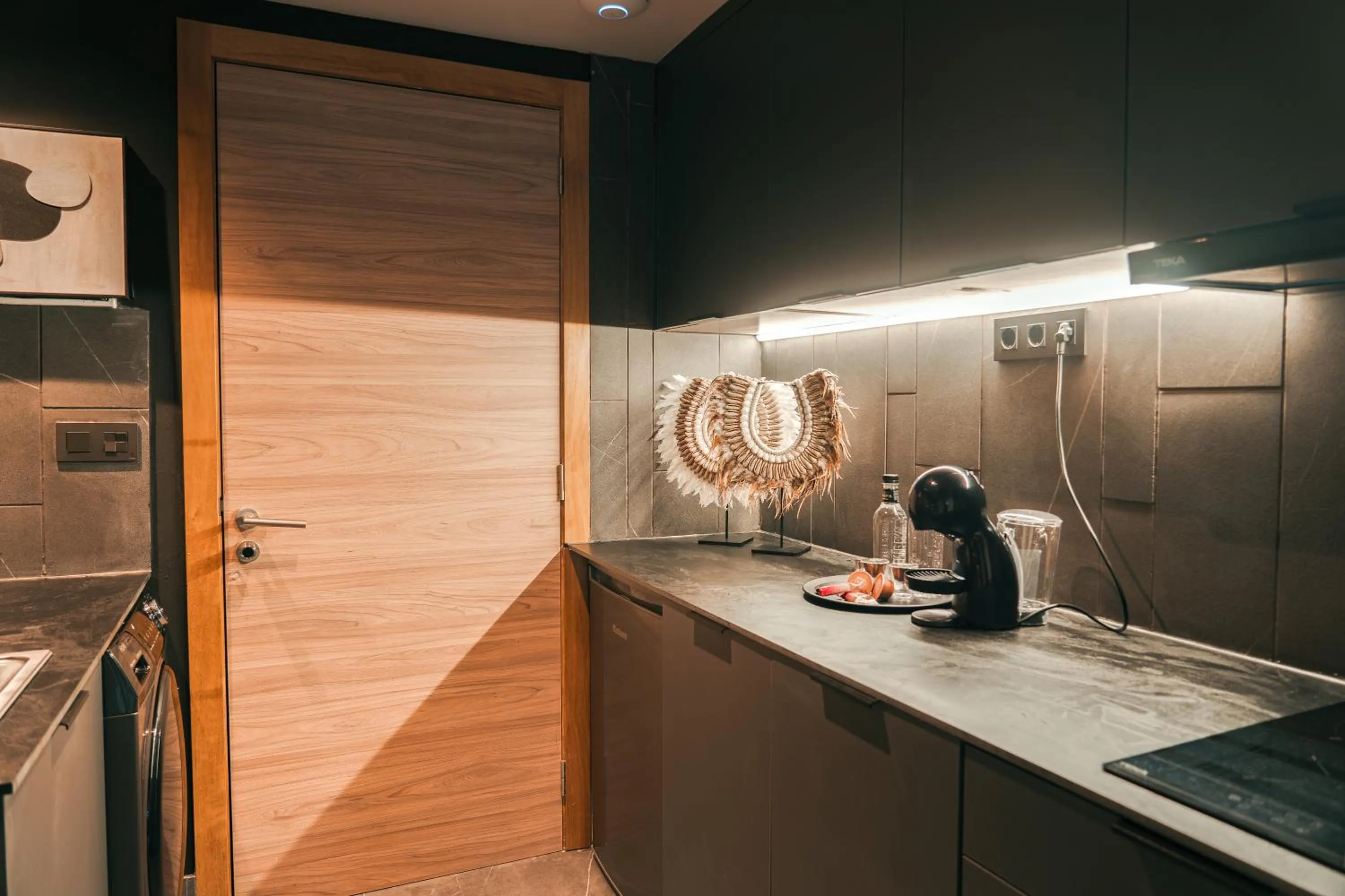 Kitchen or kitchenette in Poem Suites, Las Canteras