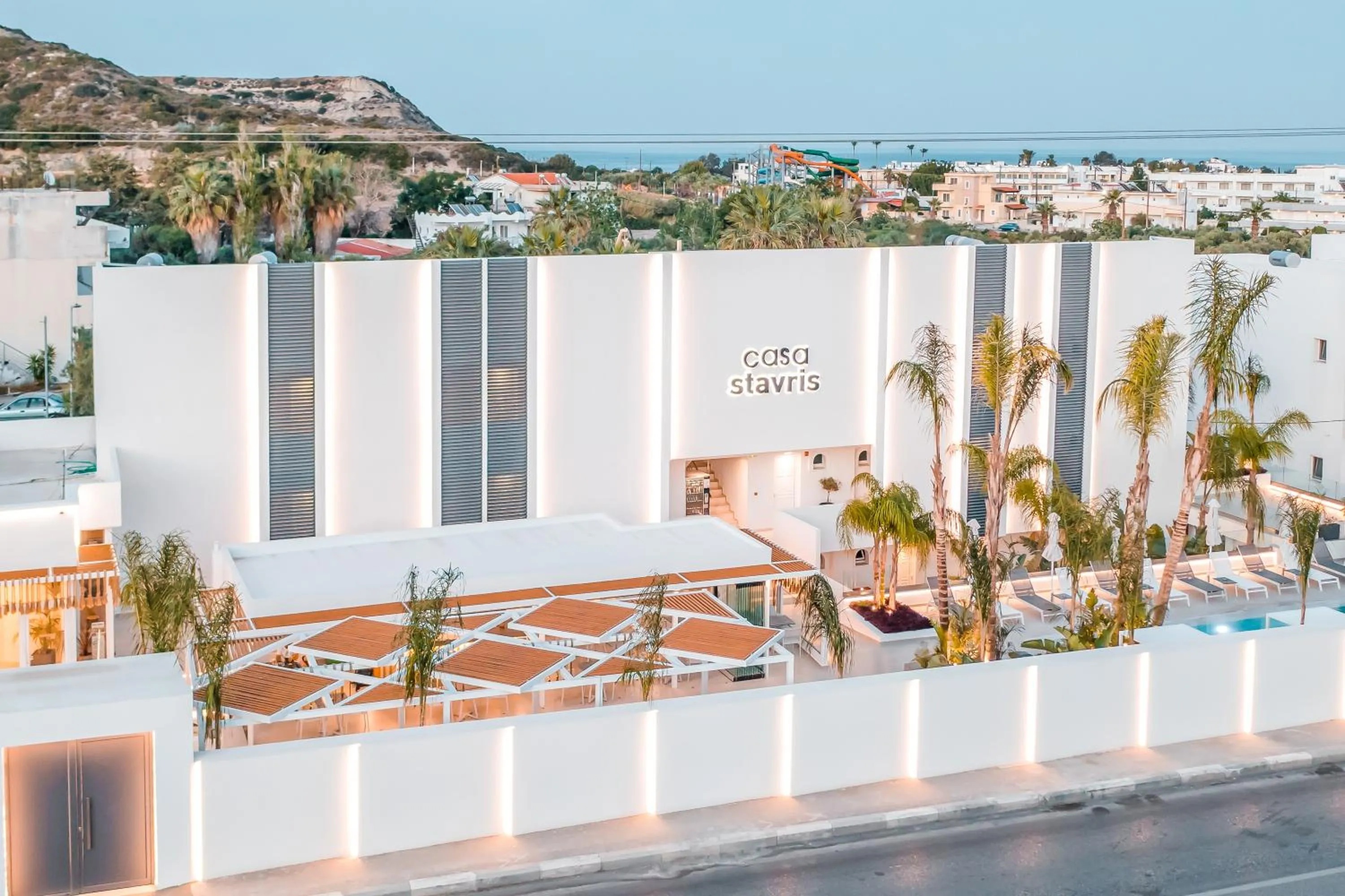 Property building in Casa Stavris