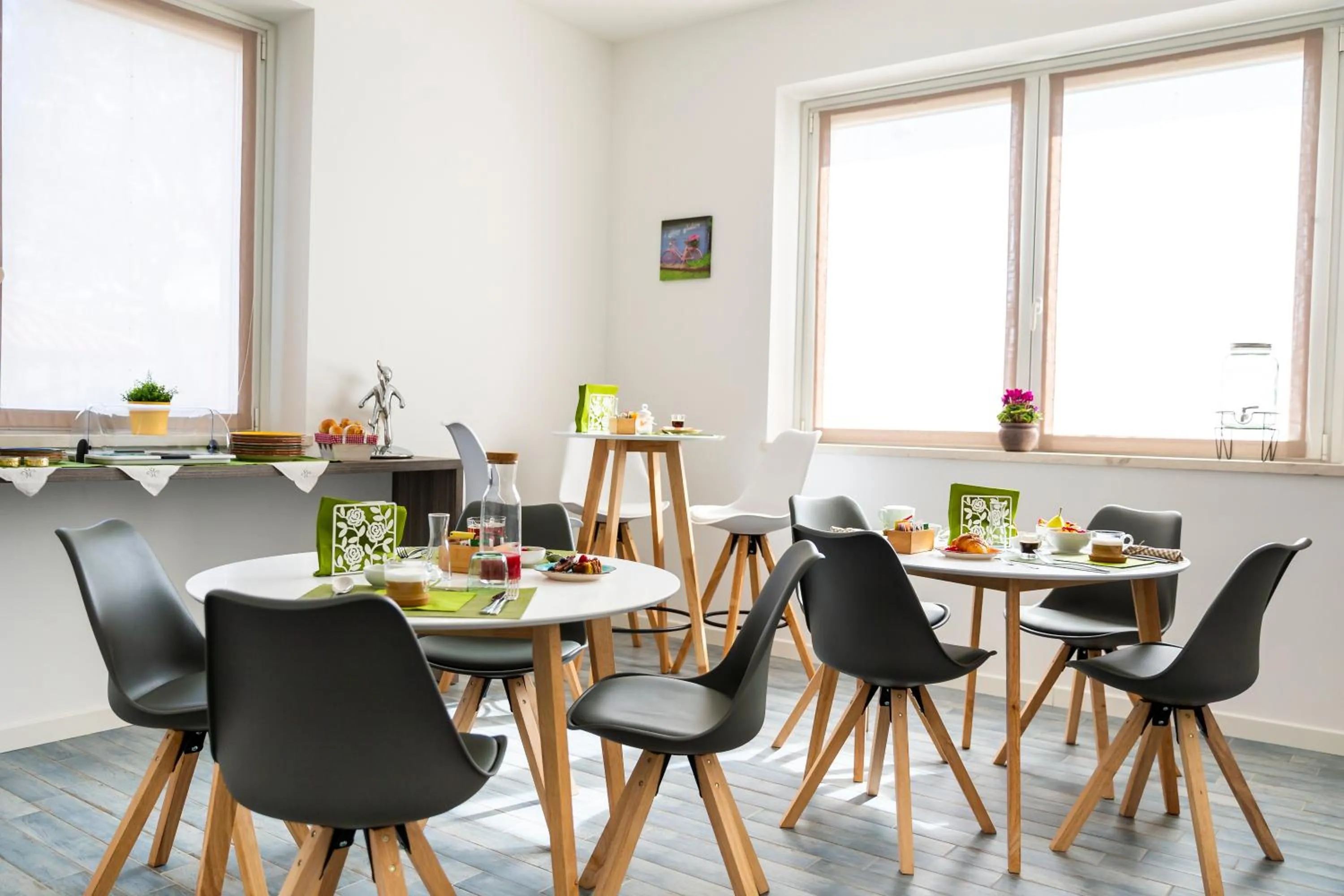 Dining area in Casa Ananda