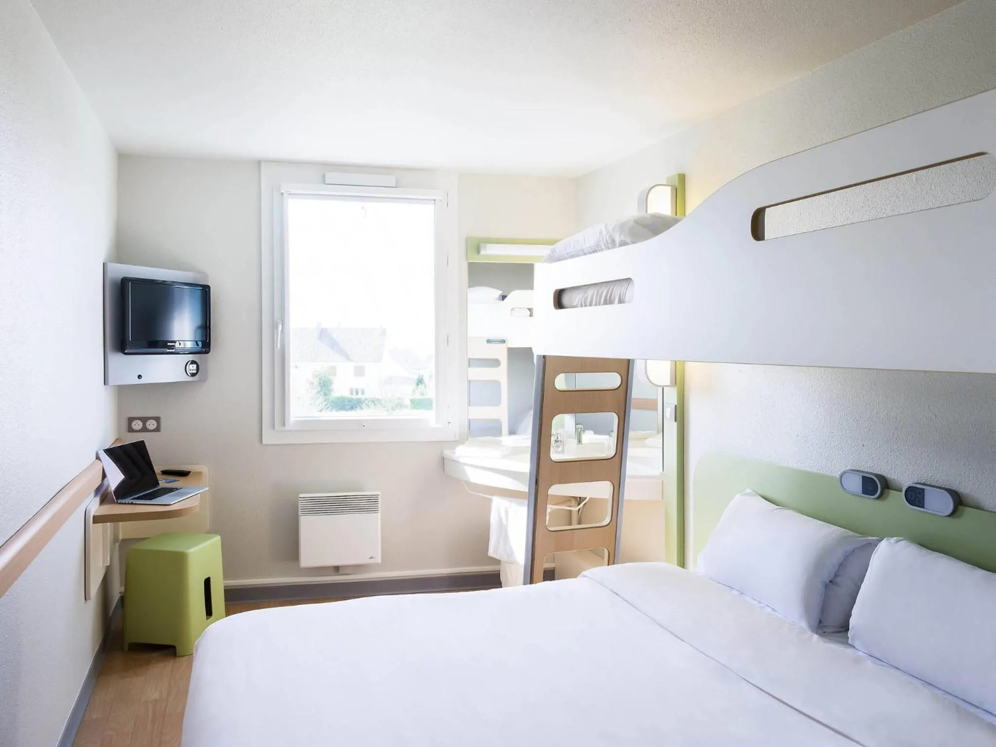 Triple Room in ibis budget Granville