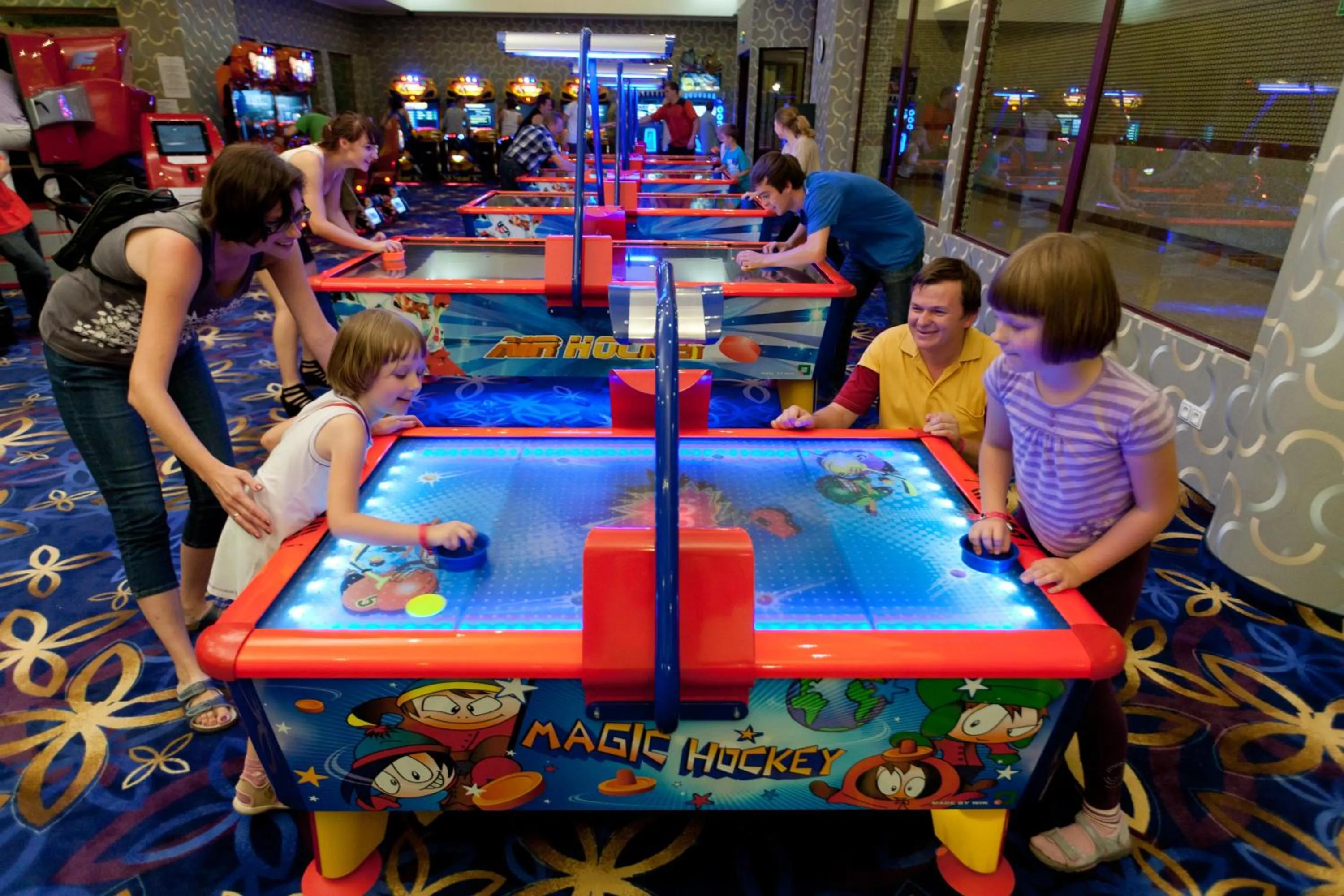 Game Room in Hotel Gołębiewski Karpacz