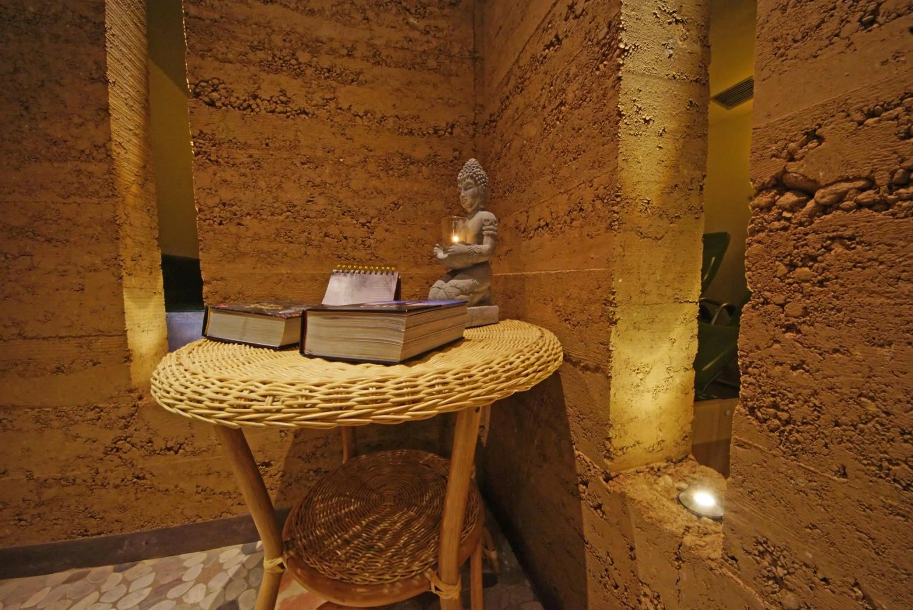 Decorative detail in Garnì Sirio