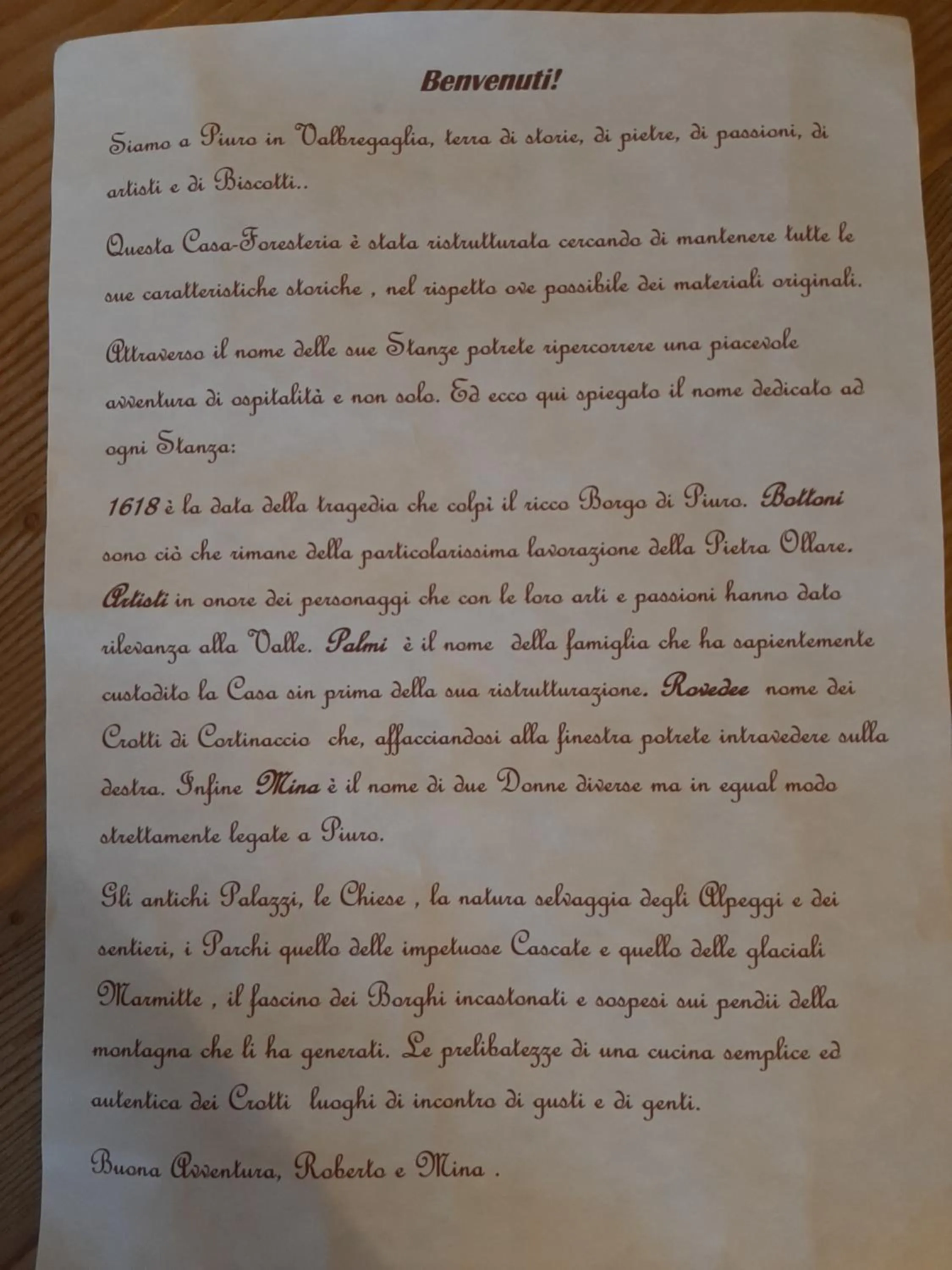 Text overlay in Casa Pasini-Foresteria