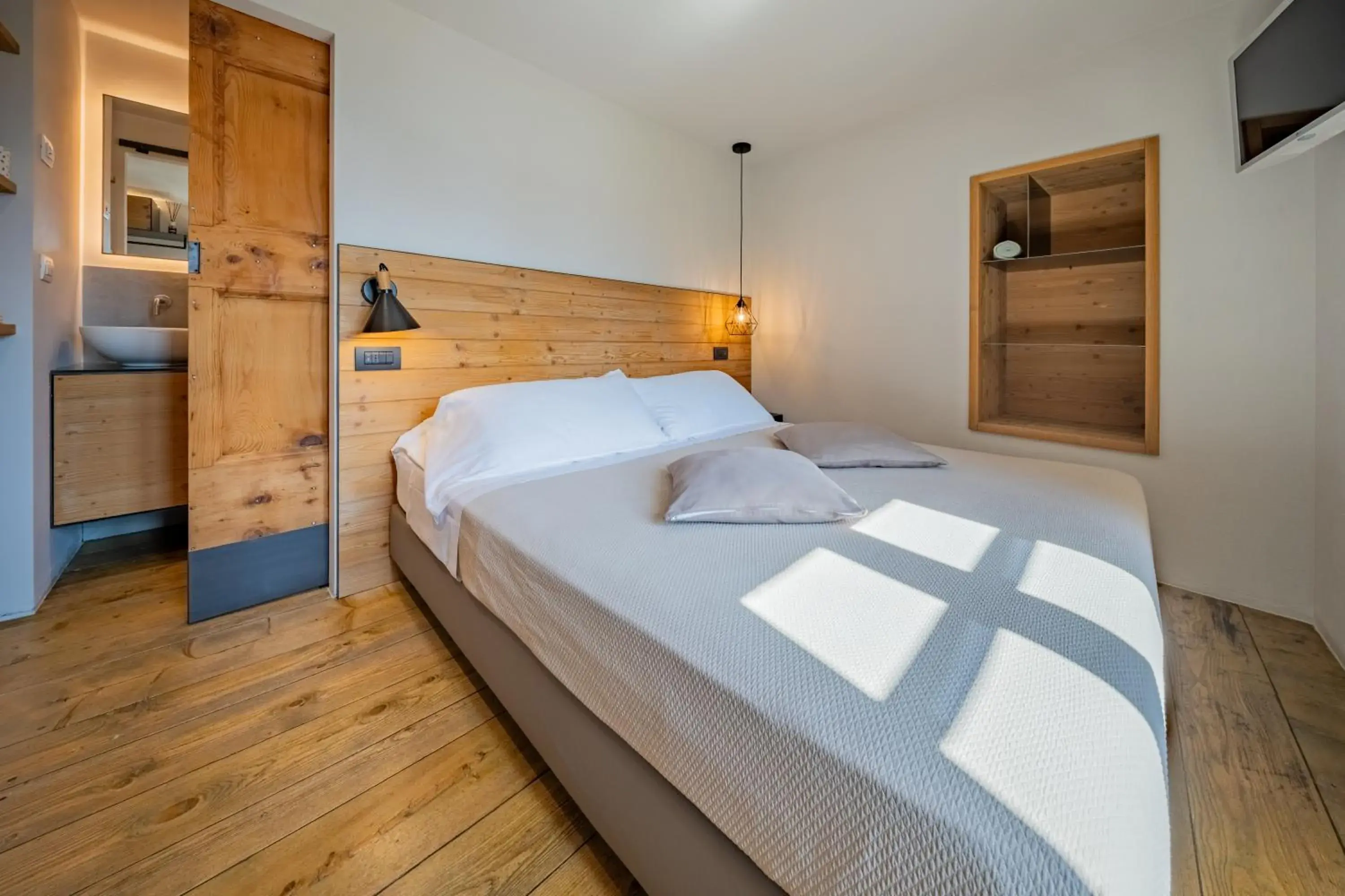 Double or Twin Room with Private Bathroom in Casa Pasini-Foresteria Double or Twin Room with Private Bathroom in Casa Pasini-Foresteria