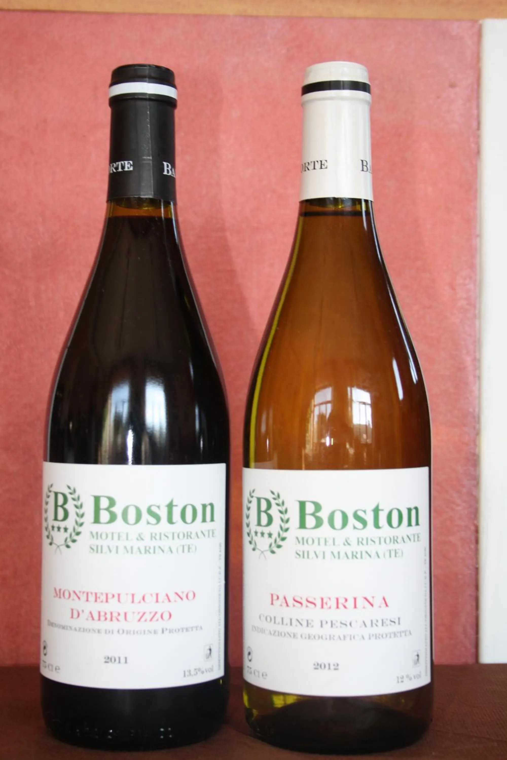 Alcoholic drinks in Motel Boston