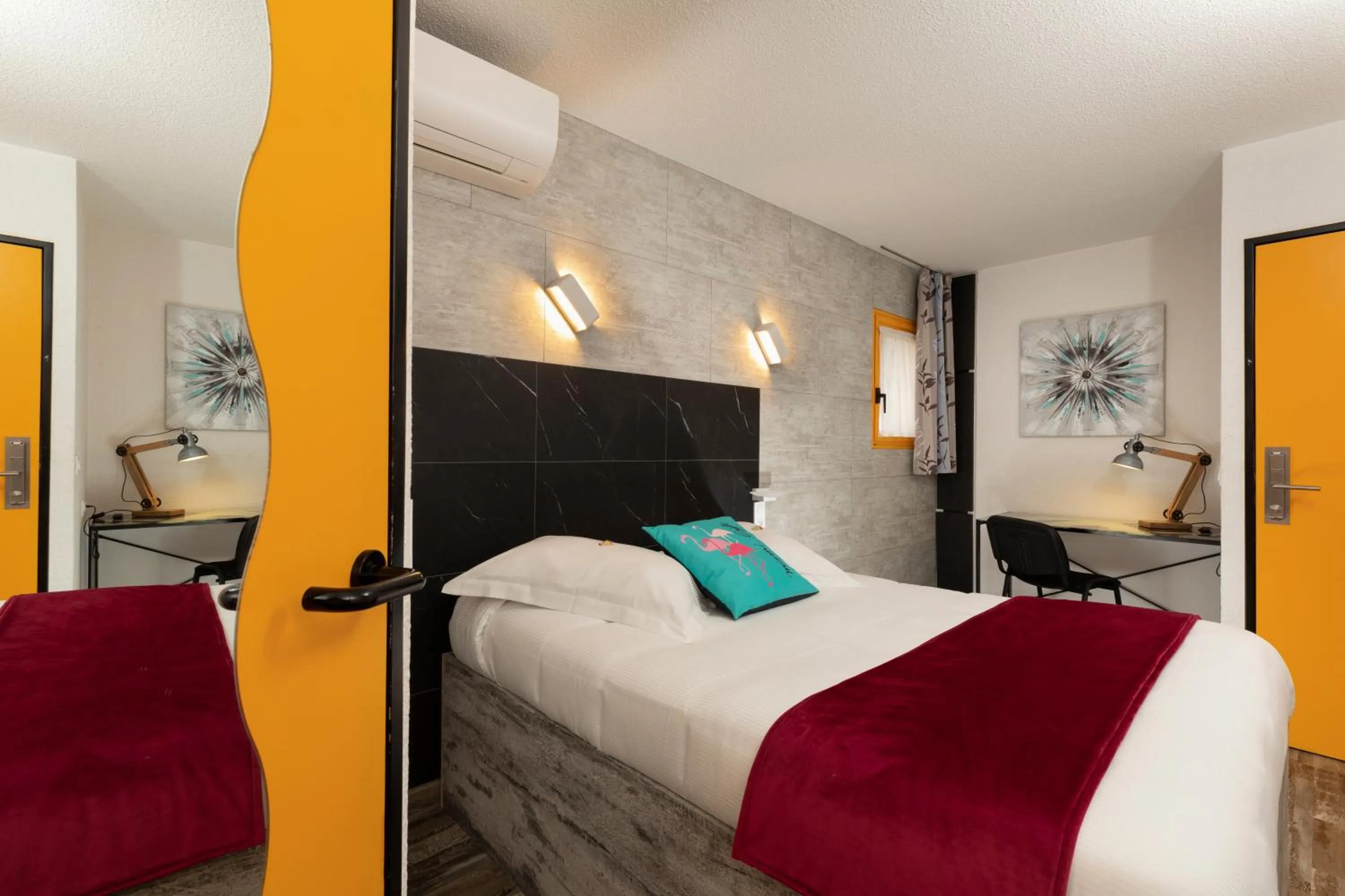 Bed in Hôtel The Originals Access, Bourges Nord Saint-Doulchard