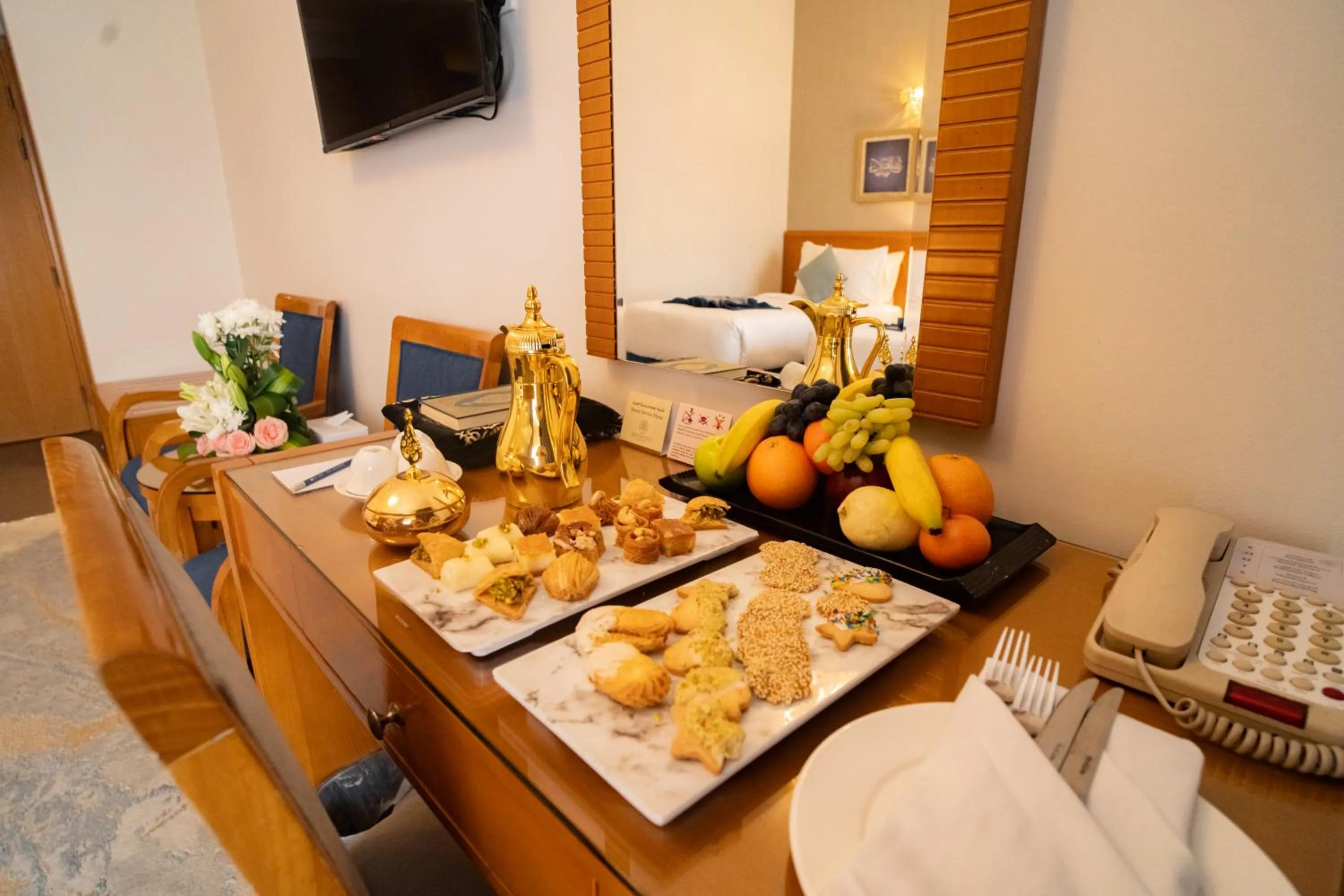 Food and drinks in Emaar Grand Hotel