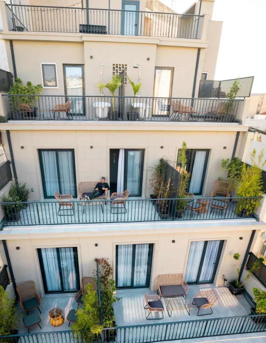 Property building in PAME Paradiso Property building in PAME Paradiso