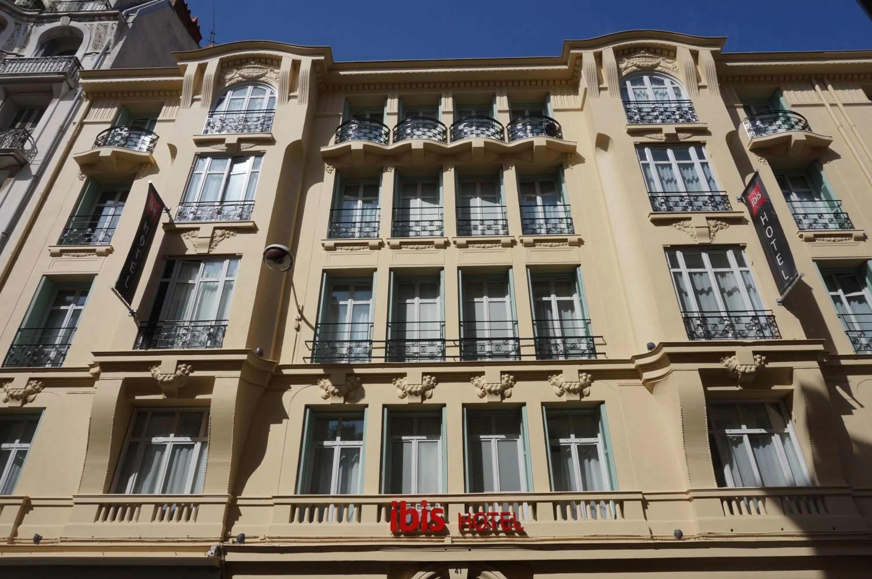 Property building in ibis Nice Centre Notre Dame