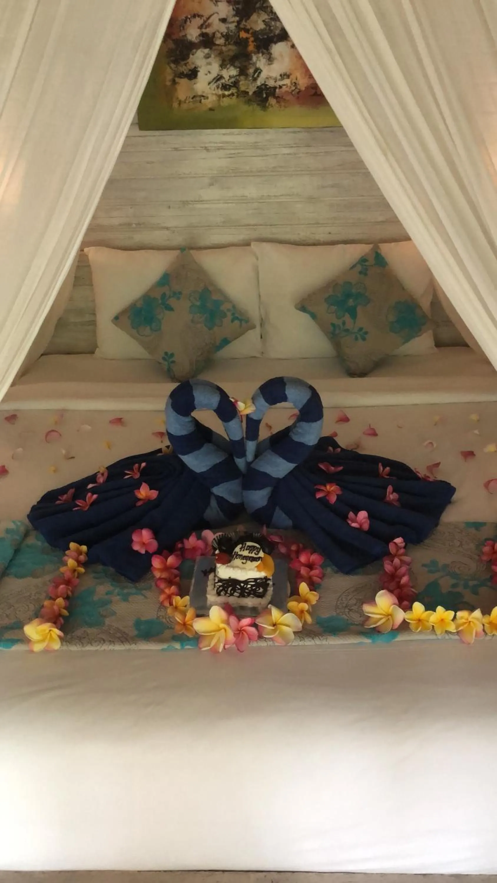 Property building in The Lucky Cottage