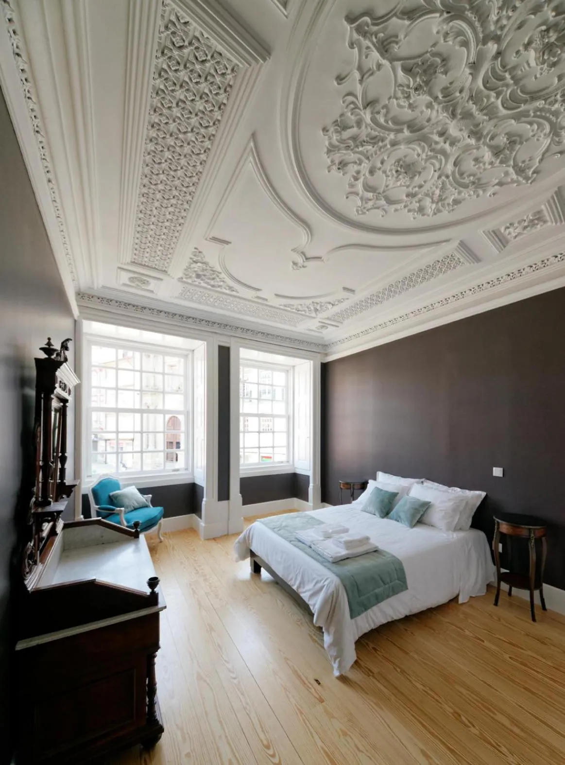 Bed in Guimarães Studios Lounge