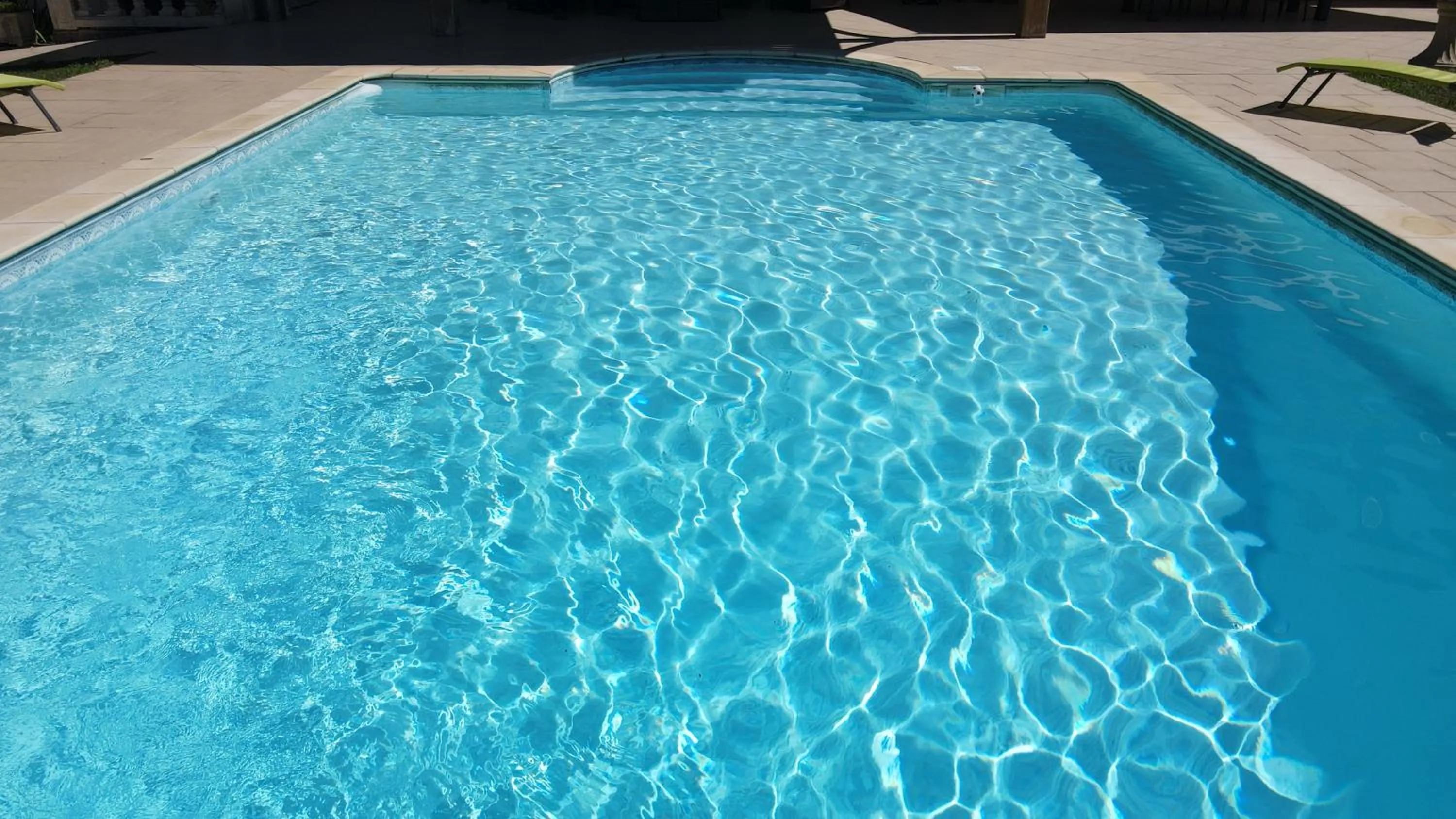 Swimming pool in La Ferme de Laupilière