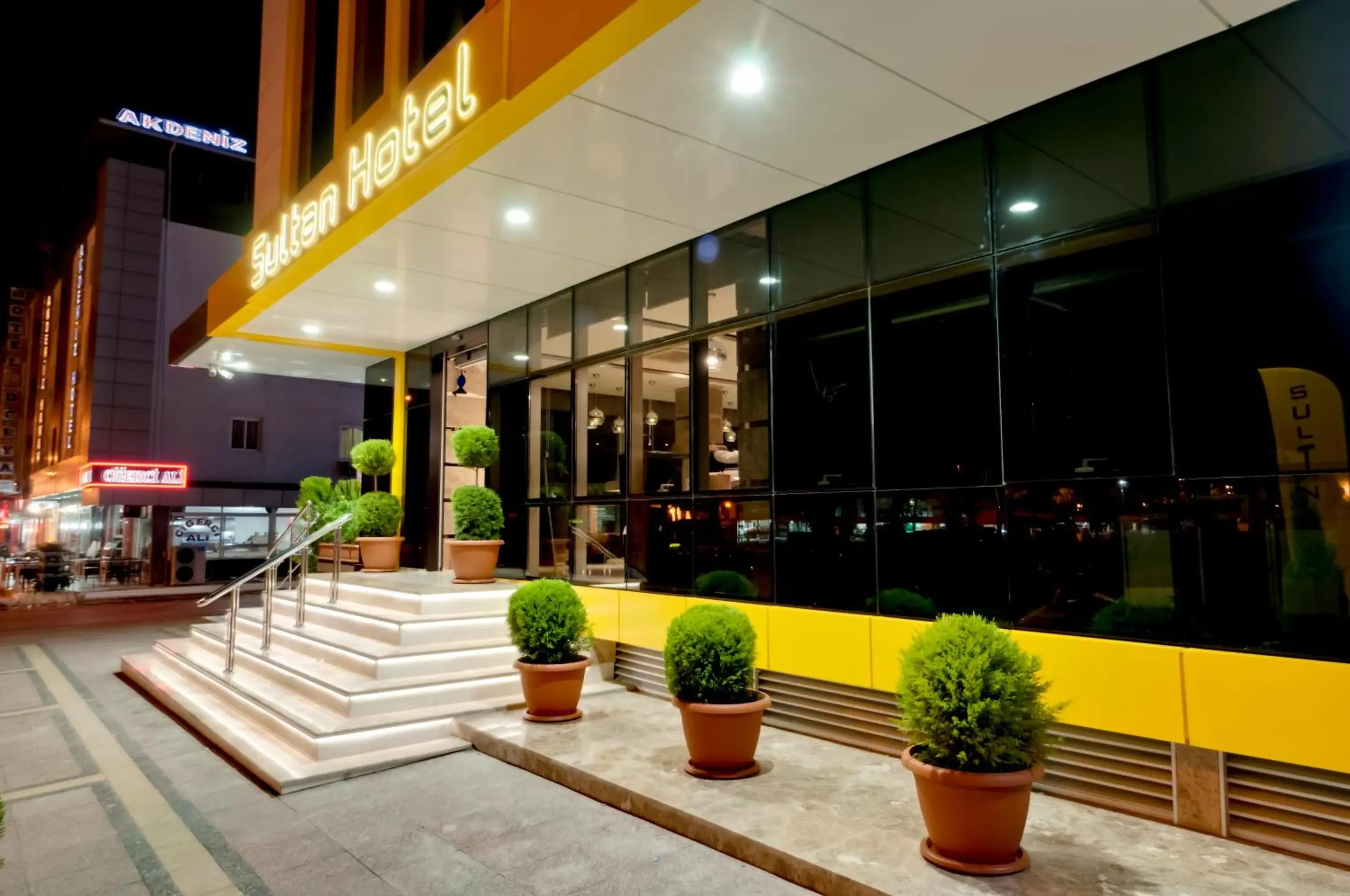 Facade/entrance in Sultan Hotel Facade/entrance in Sultan Hotel