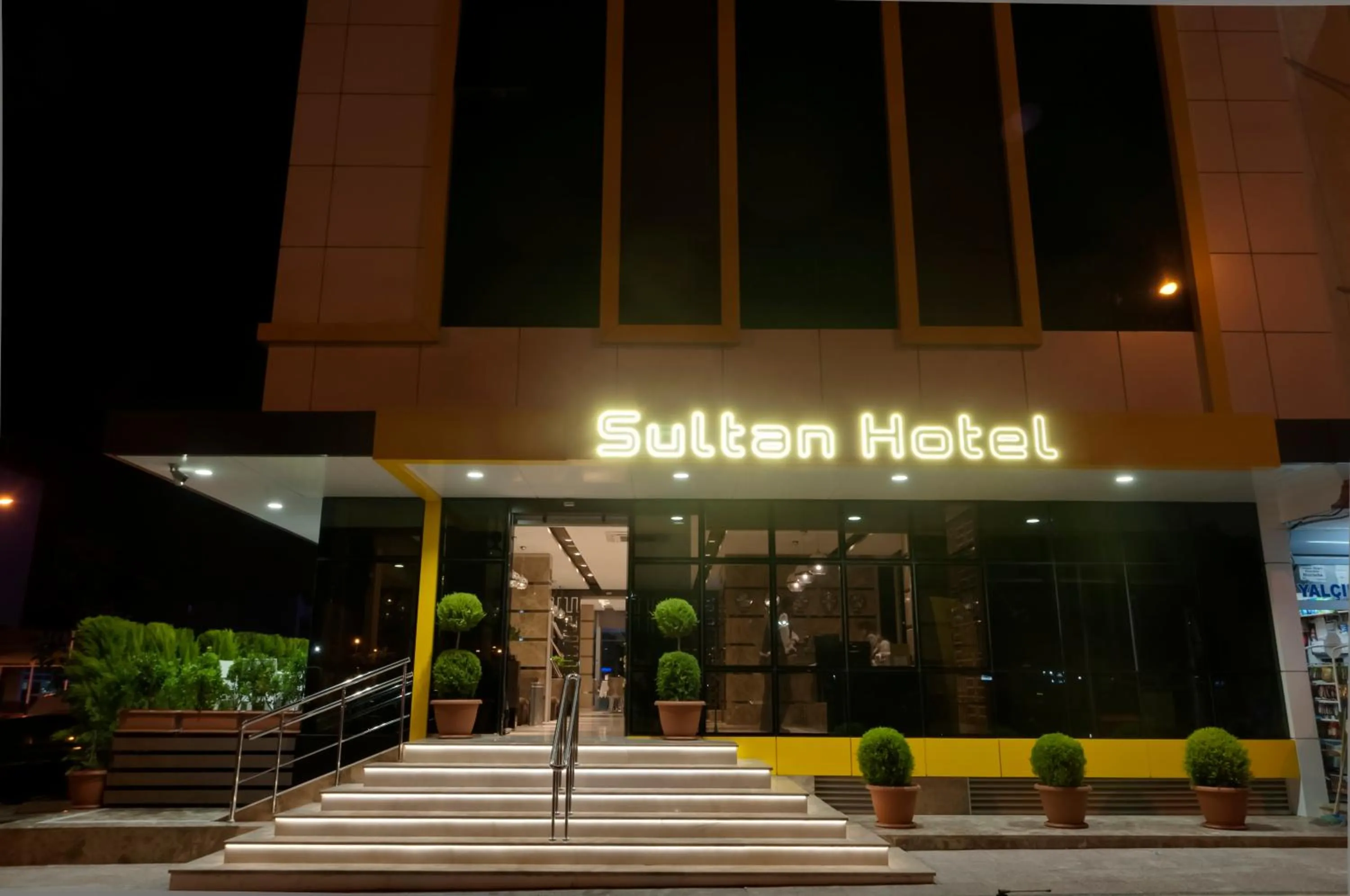 Facade/entrance in Sultan Hotel