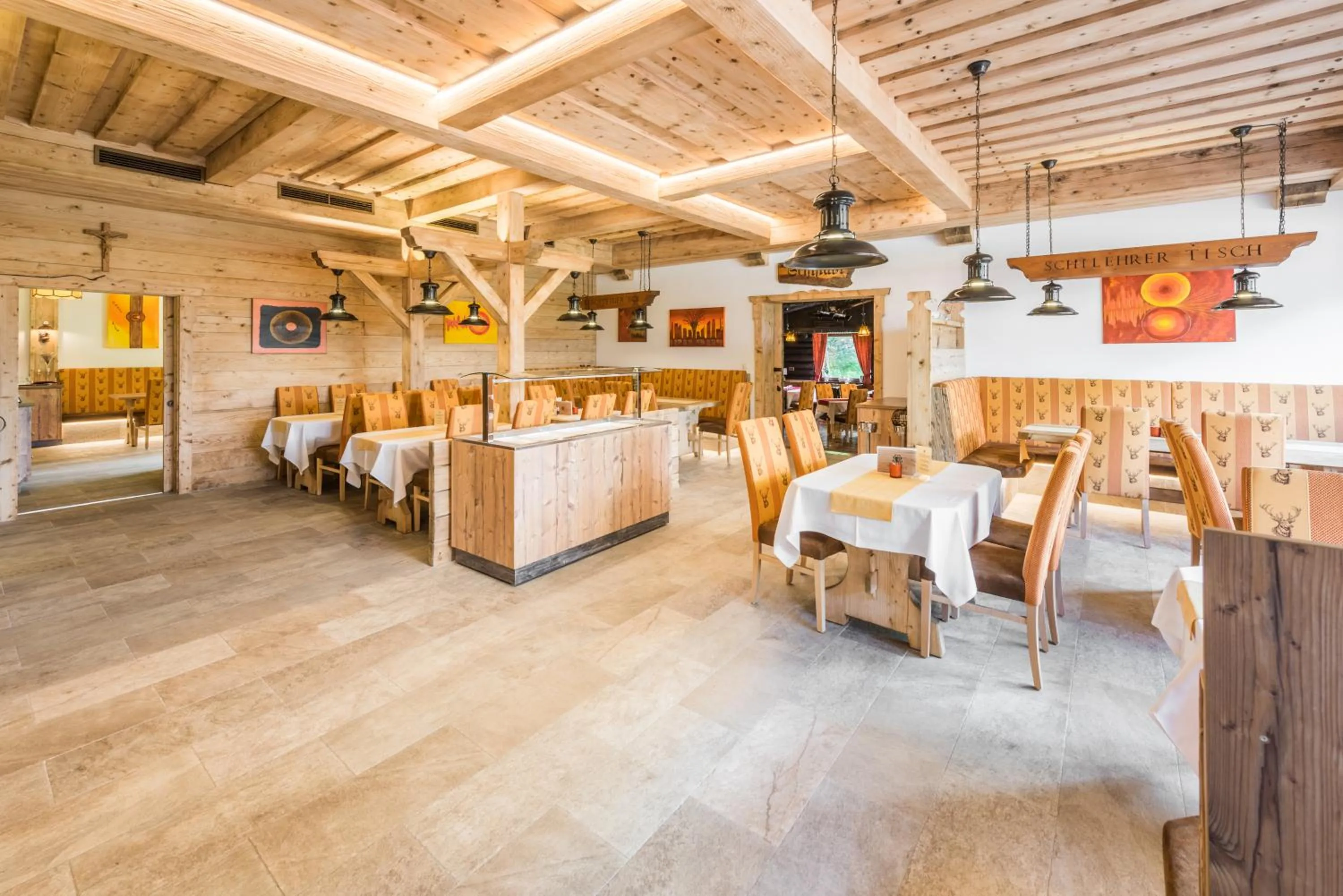 Restaurant/places to eat in Hotel Künstleralm