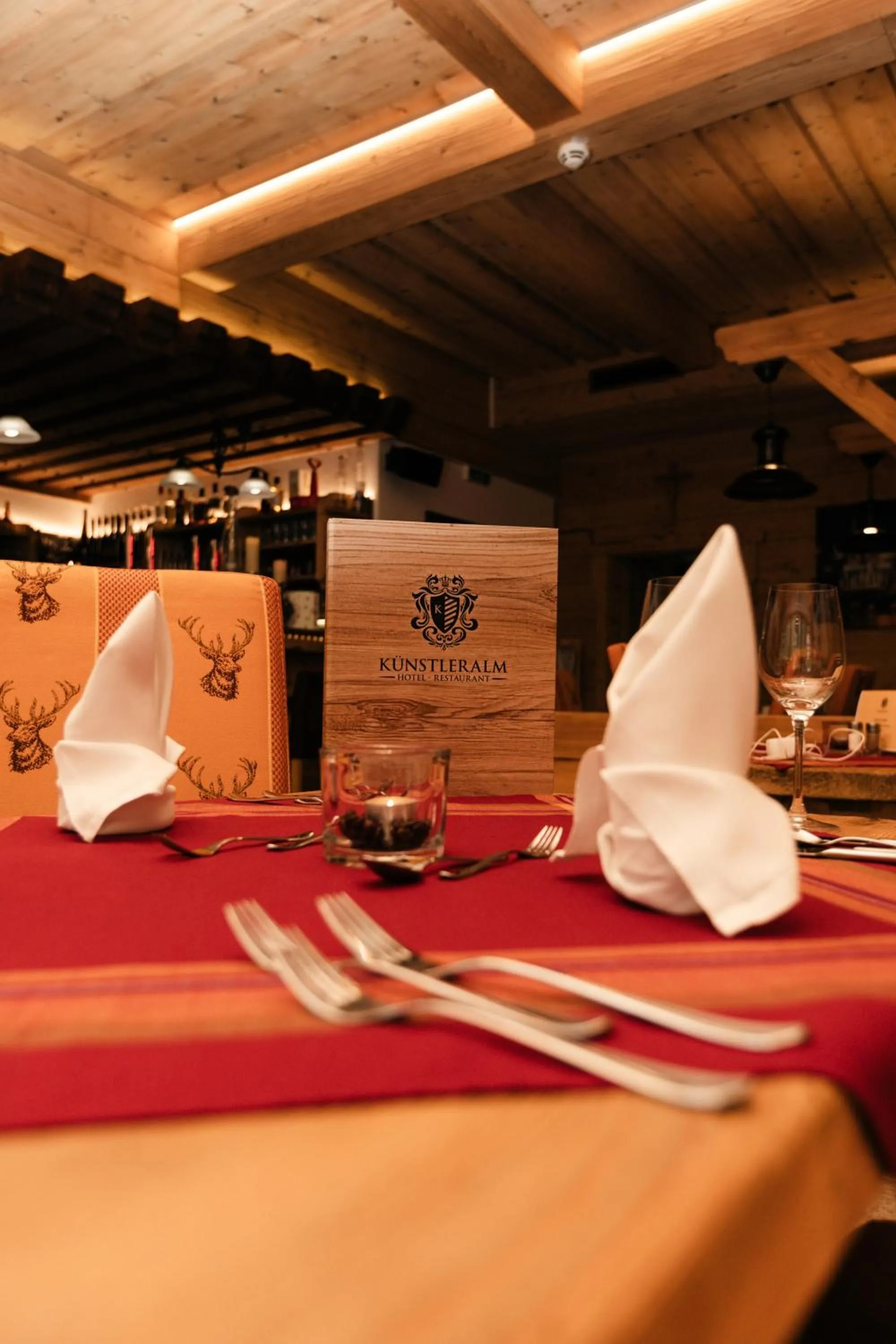 Restaurant/places to eat in Hotel Künstleralm