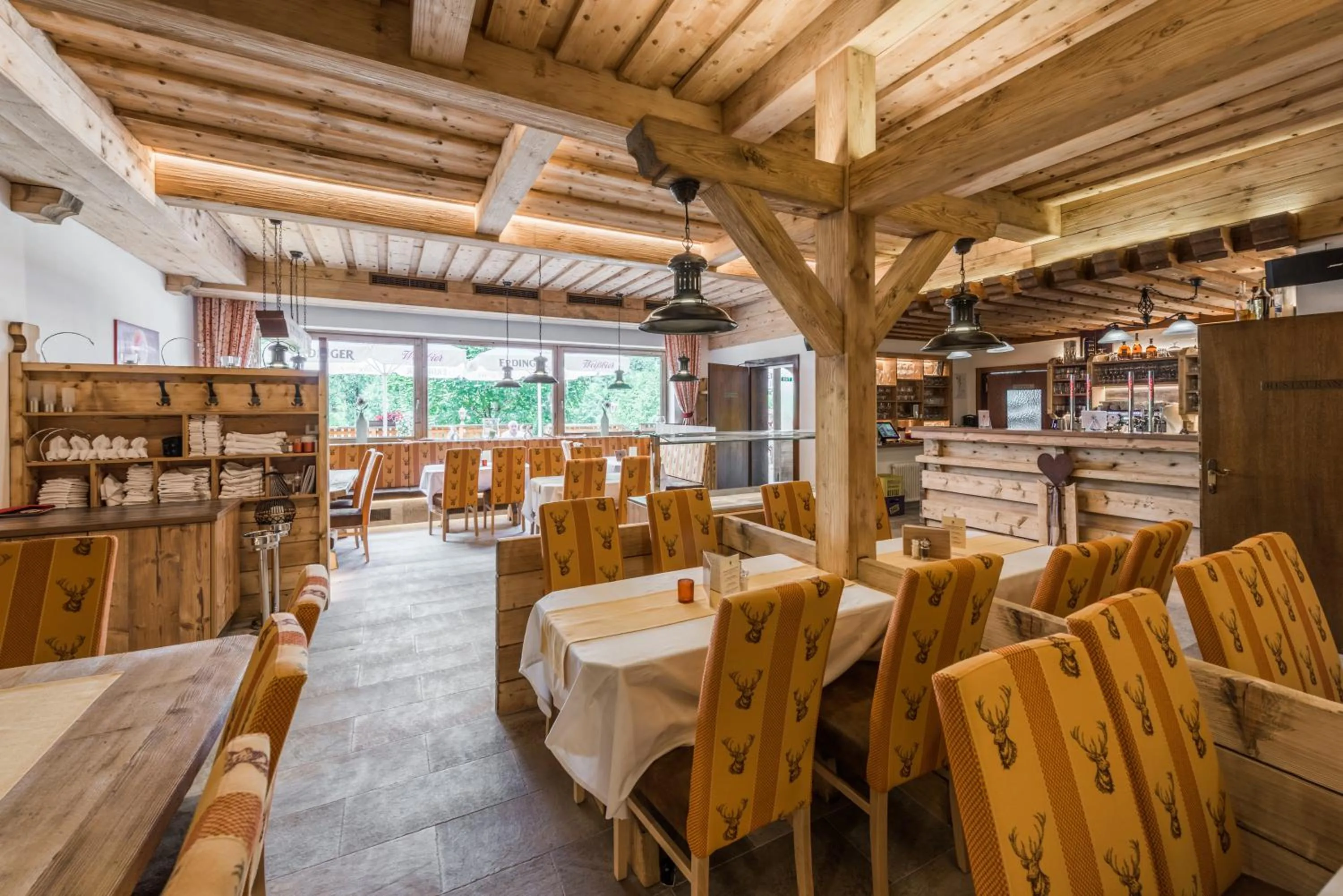 Restaurant/places to eat in Hotel Künstleralm