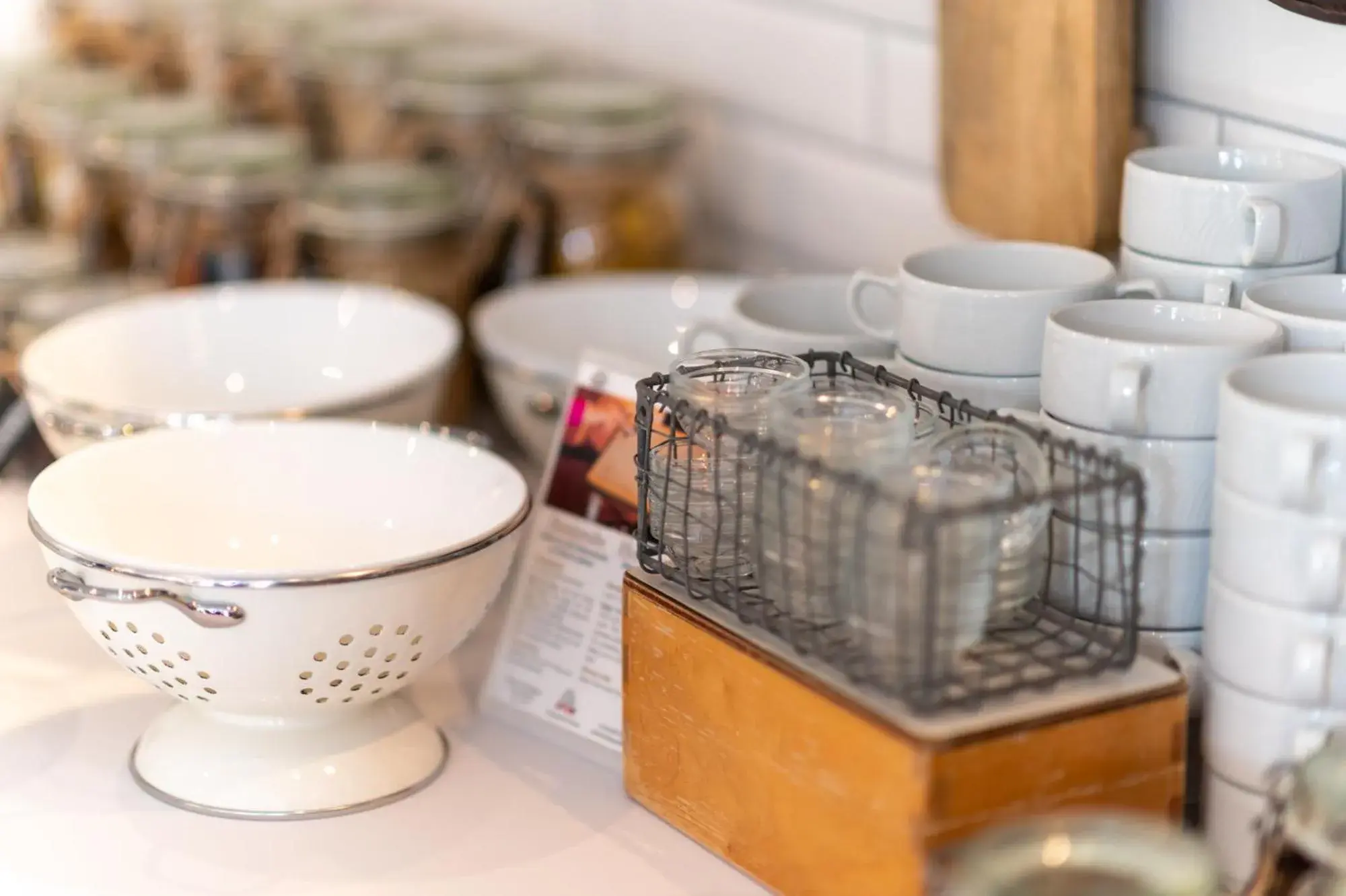 Breakfast in Emma's B&B - Self Check-in Hotel Breakfast in Emma's B&B - Self Check-in Hotel