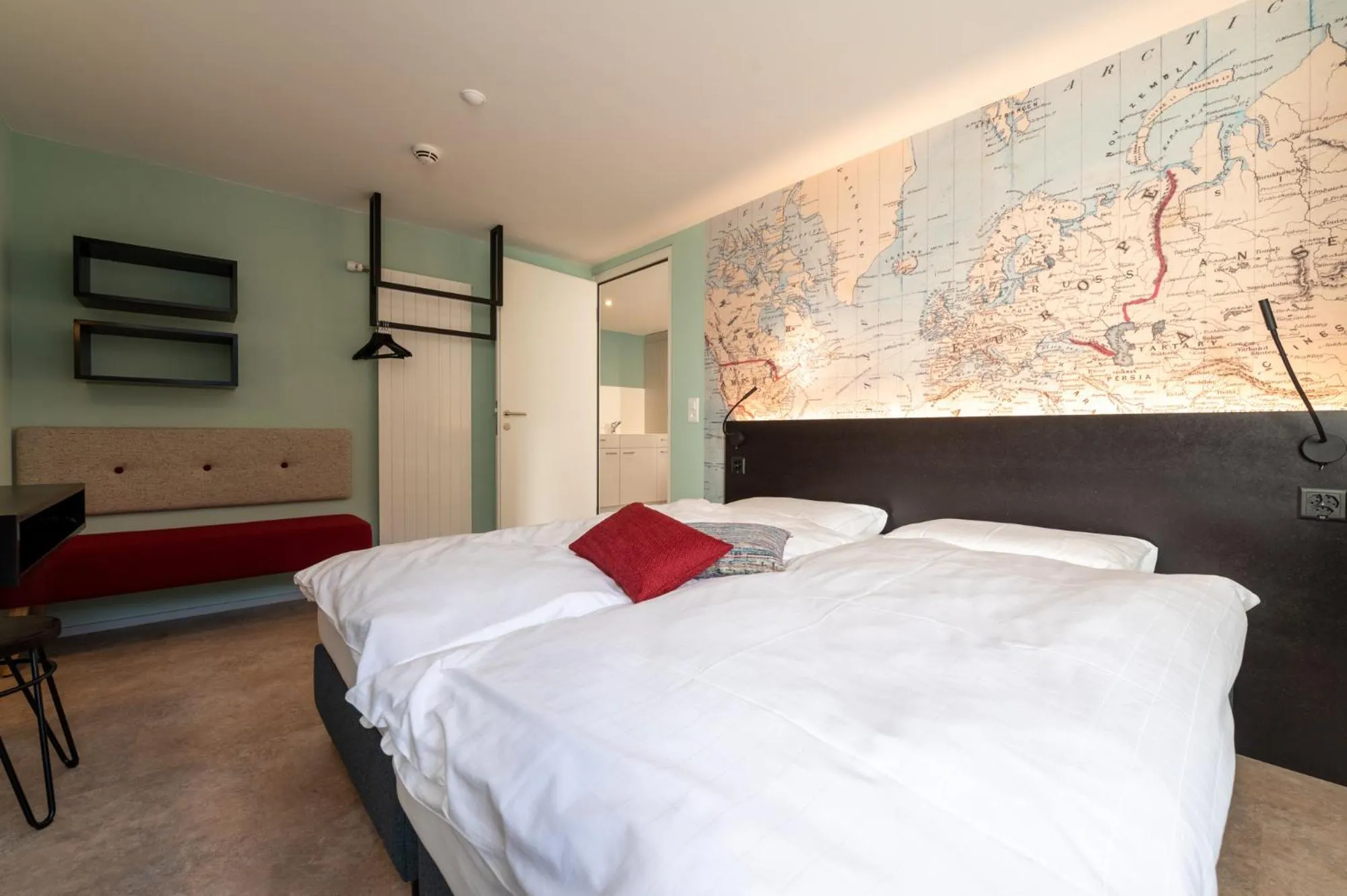 Bed in Emma's B&B - Self Check-in Hotel