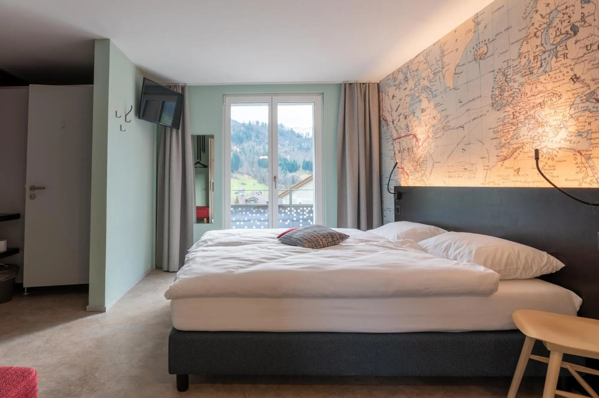 Bed in Emma's B&B - Self Check-in Hotel