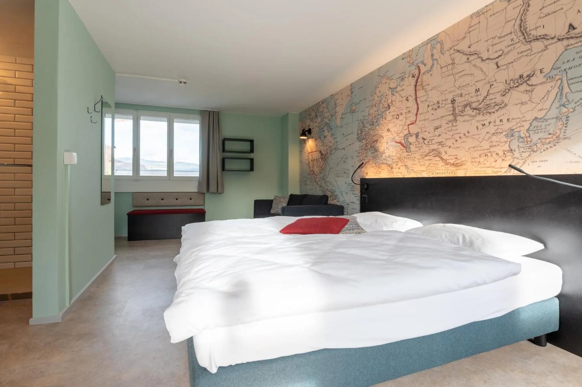 Bed in Emma's B&B - Self Check-in Hotel