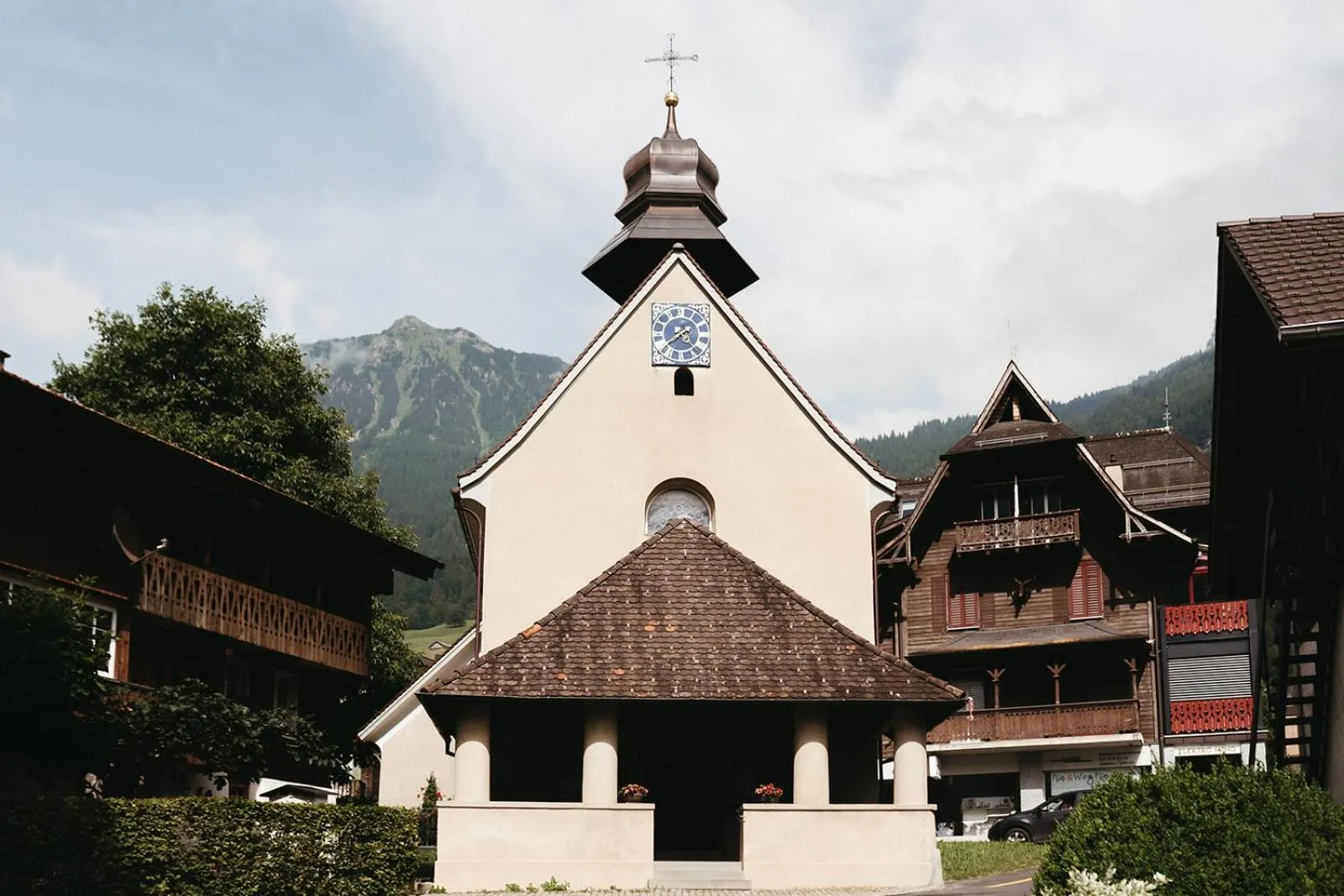 Landmark view in Emma's B&B - Self Check-in Hotel