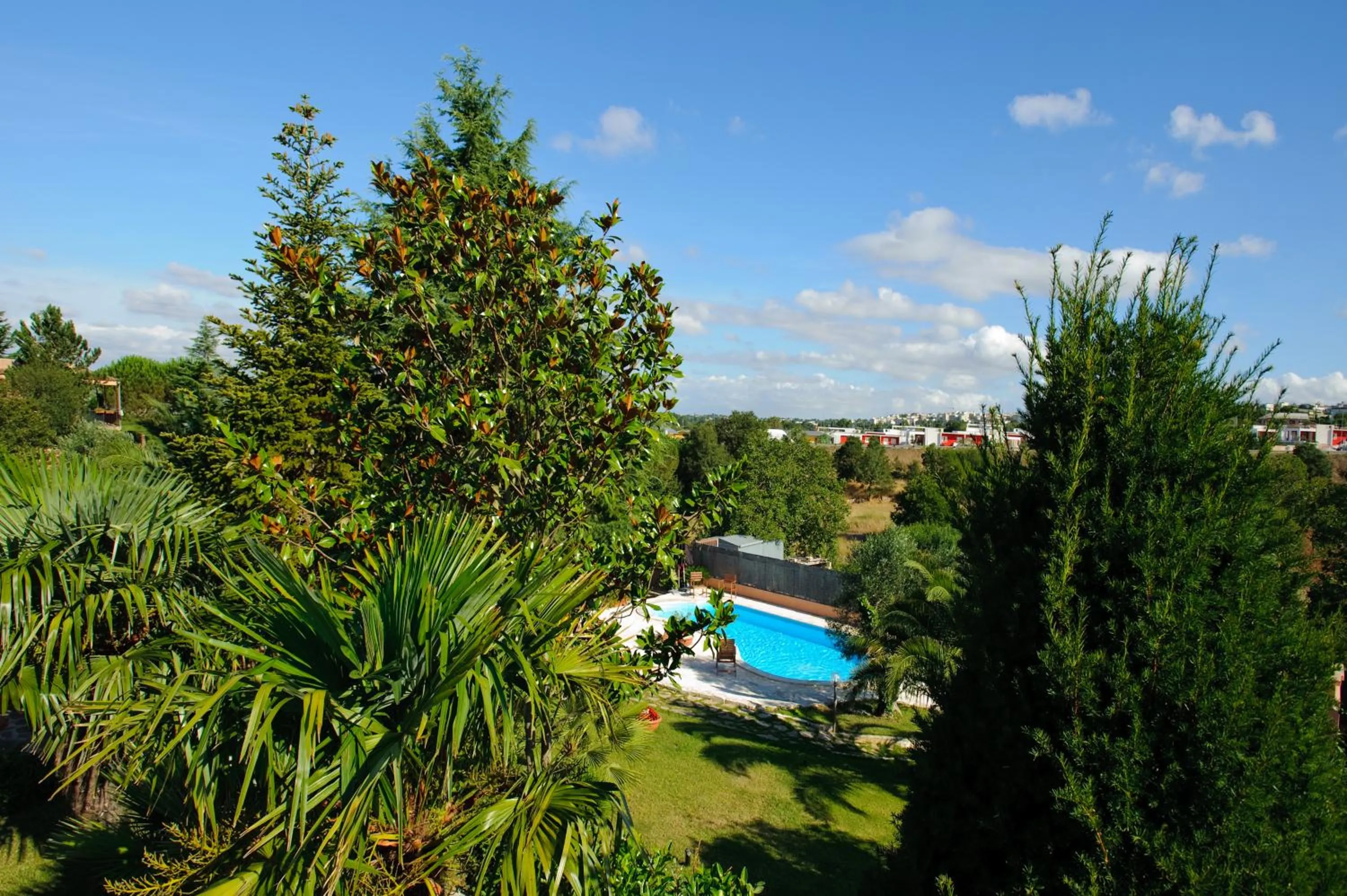 Pool view in Il Viottolo