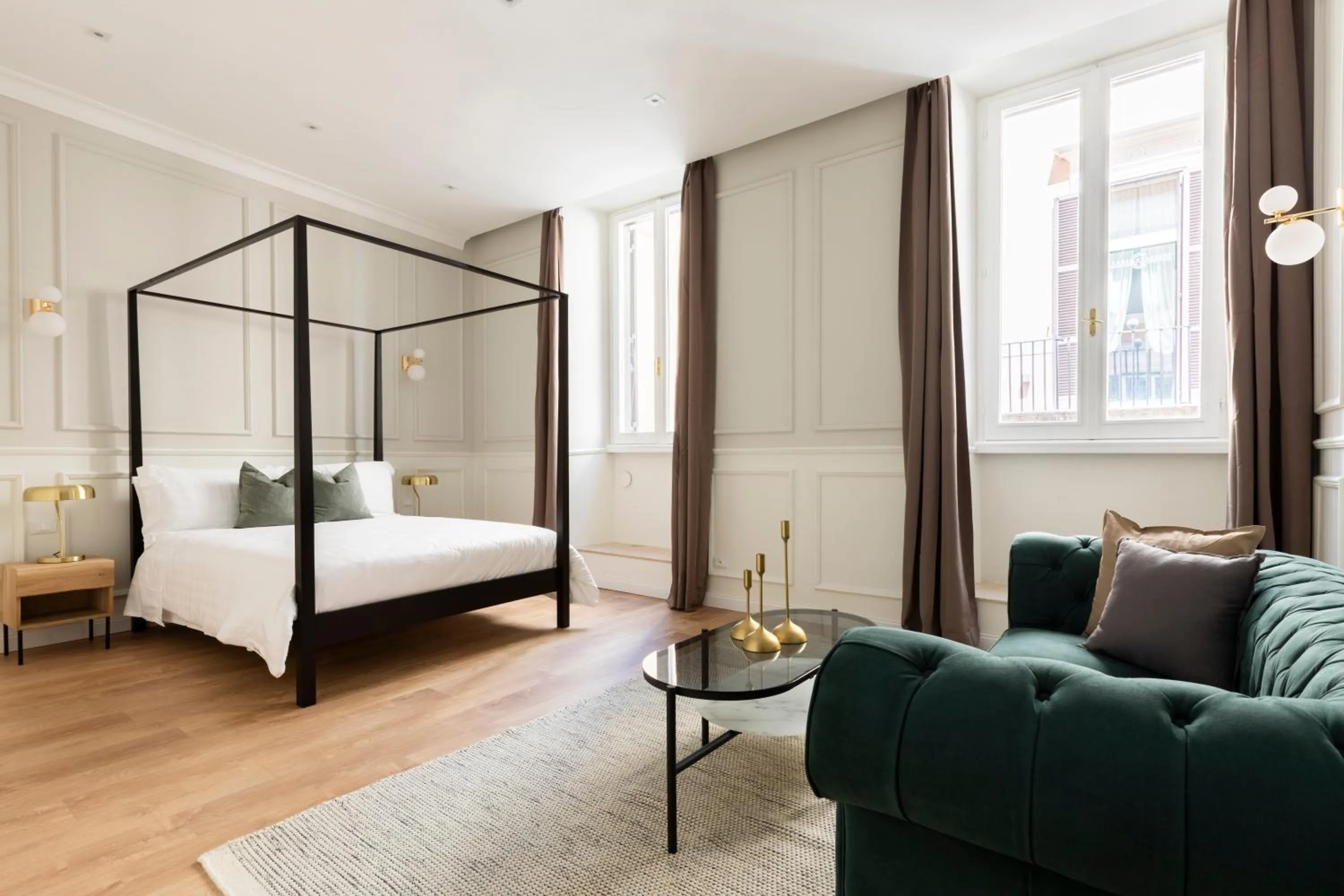 Bed in Louly Spanish Steps