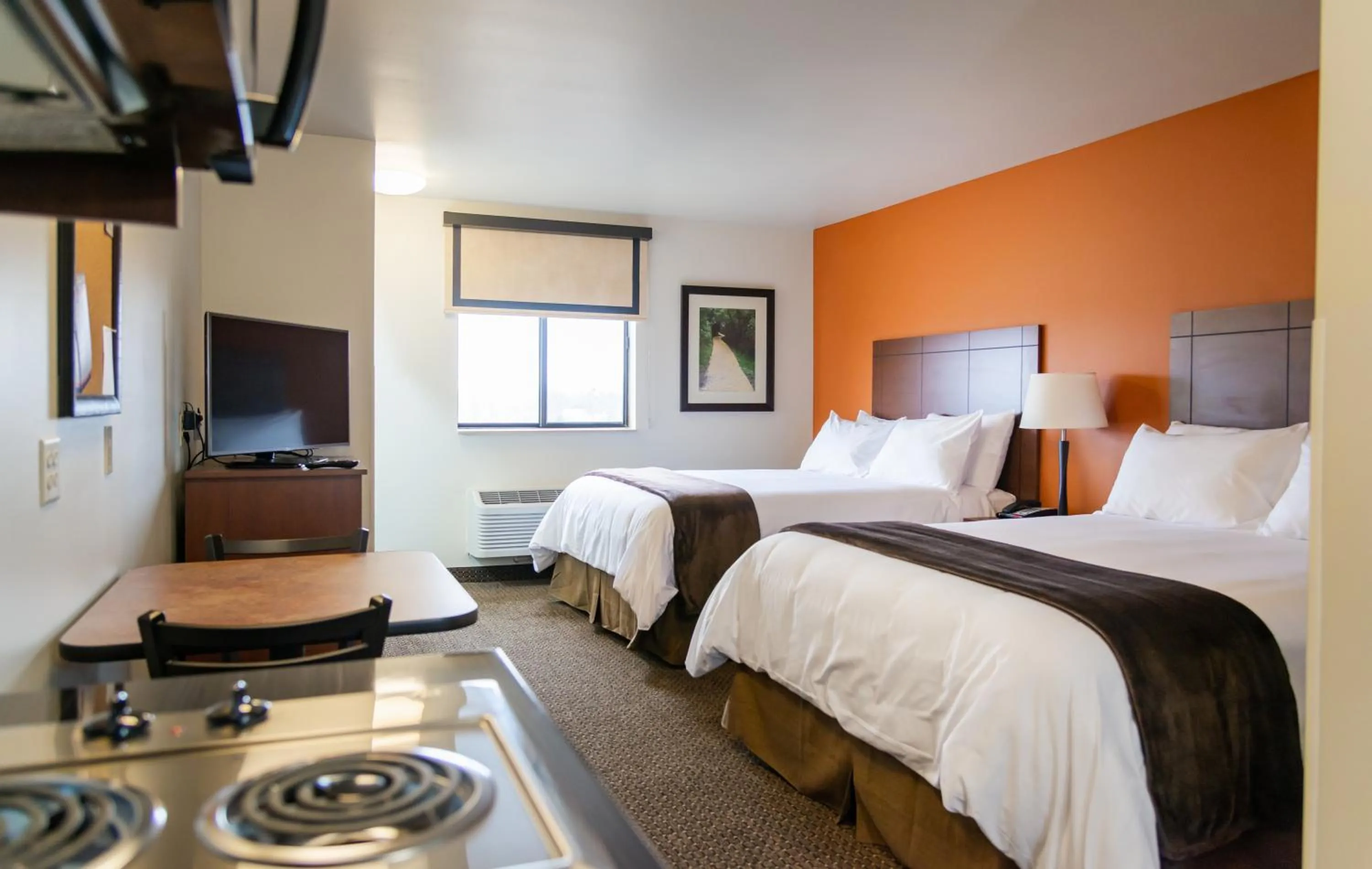 Bed in My Place Hotel-Overland Park, KS