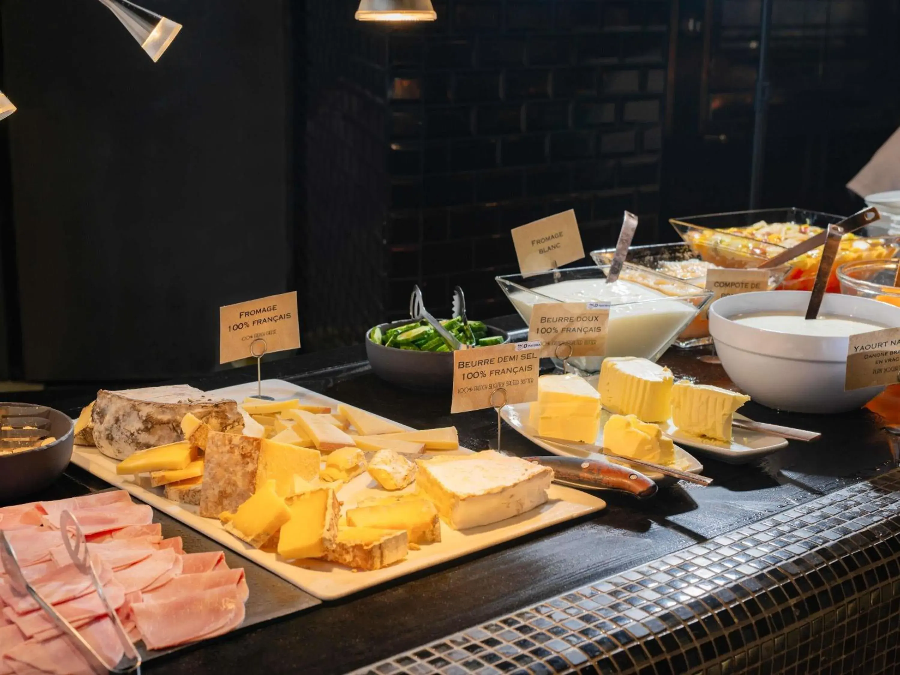 Breakfast in Mercure Lyon Centre Saxe Lafayette Breakfast in Mercure Lyon Centre Saxe Lafayette