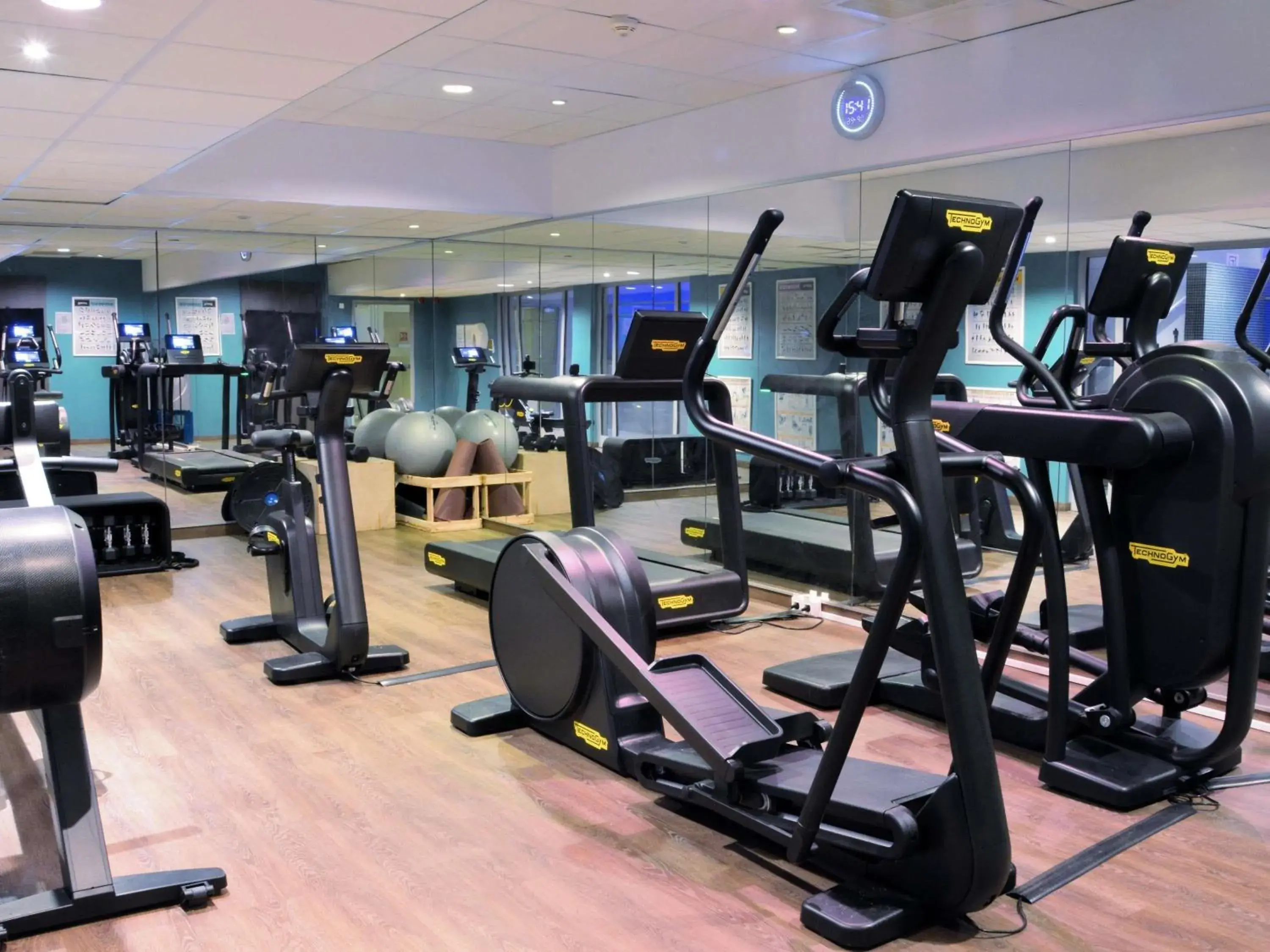 Fitness centre/facilities in Mercure Lyon Centre Saxe Lafayette Fitness centre/facilities in Mercure Lyon Centre Saxe Lafayette