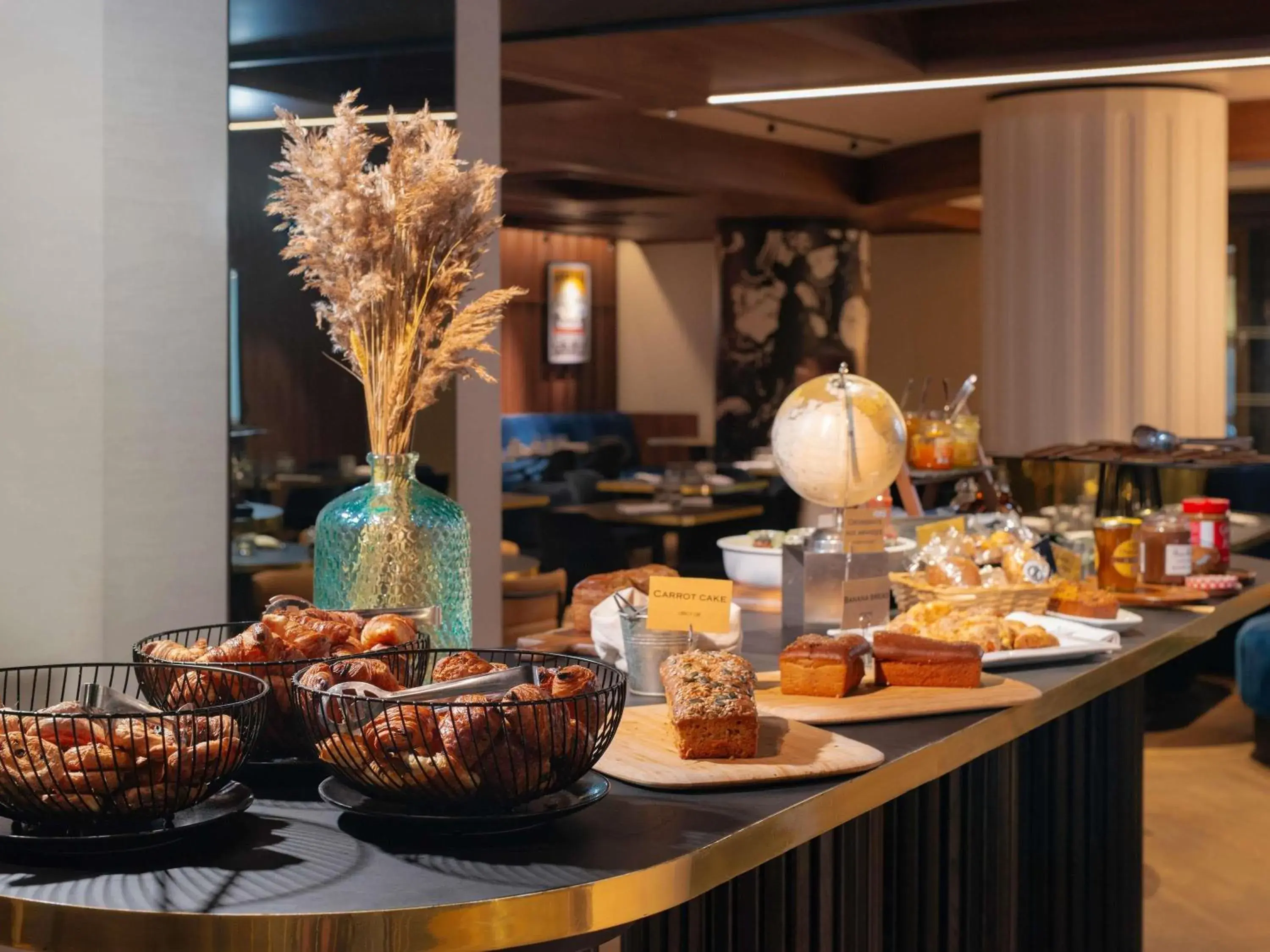 Breakfast in Mercure Lyon Centre Saxe Lafayette Breakfast in Mercure Lyon Centre Saxe Lafayette