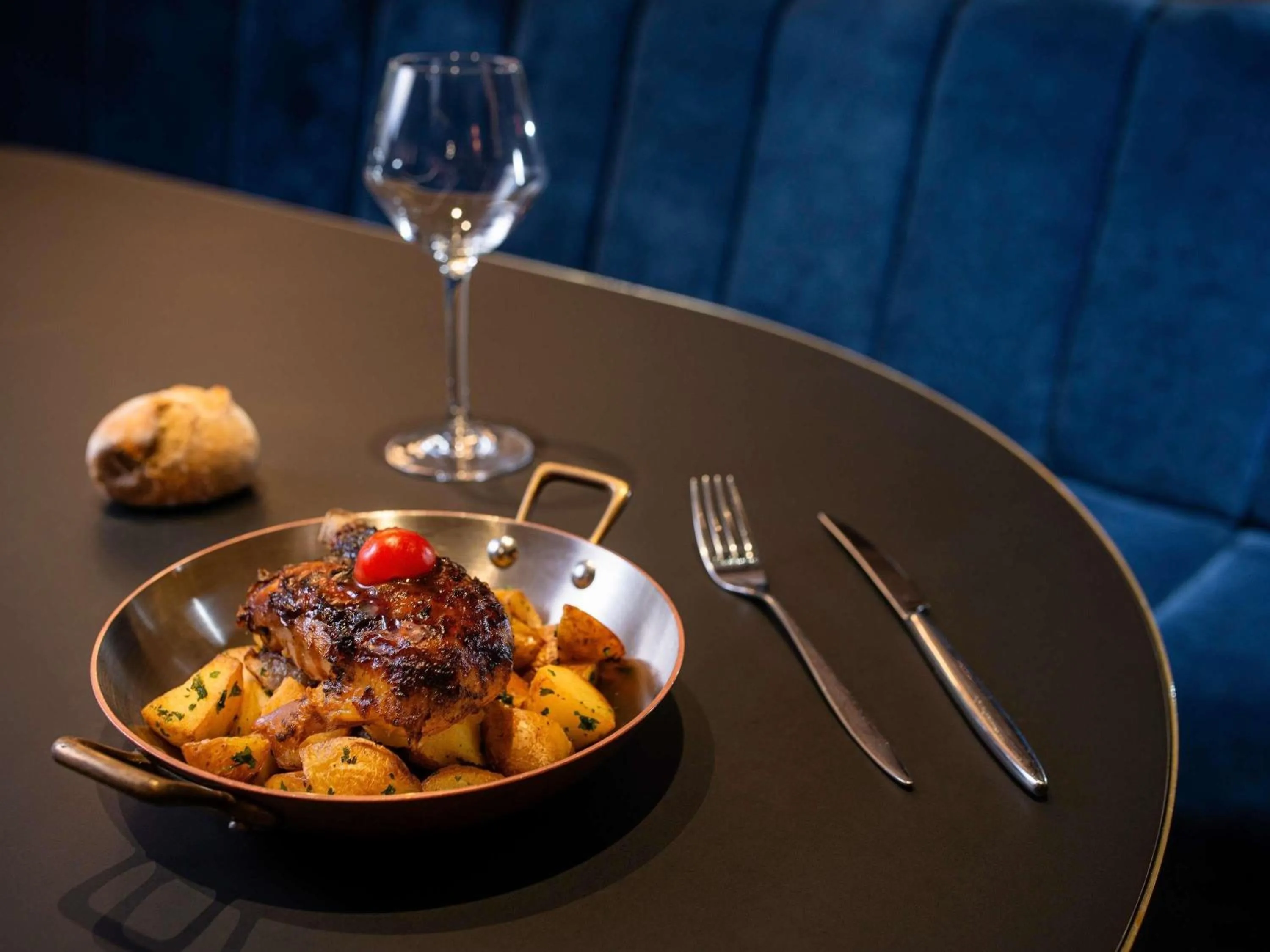 Restaurant/places to eat in Mercure Lyon Centre Saxe Lafayette