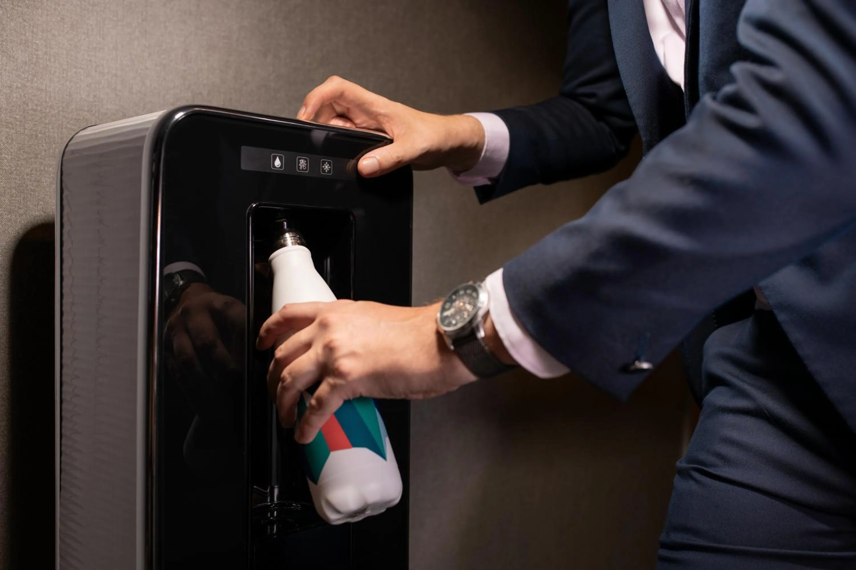 Coffee/tea facilities in Mercure Lyon Centre Saxe Lafayette