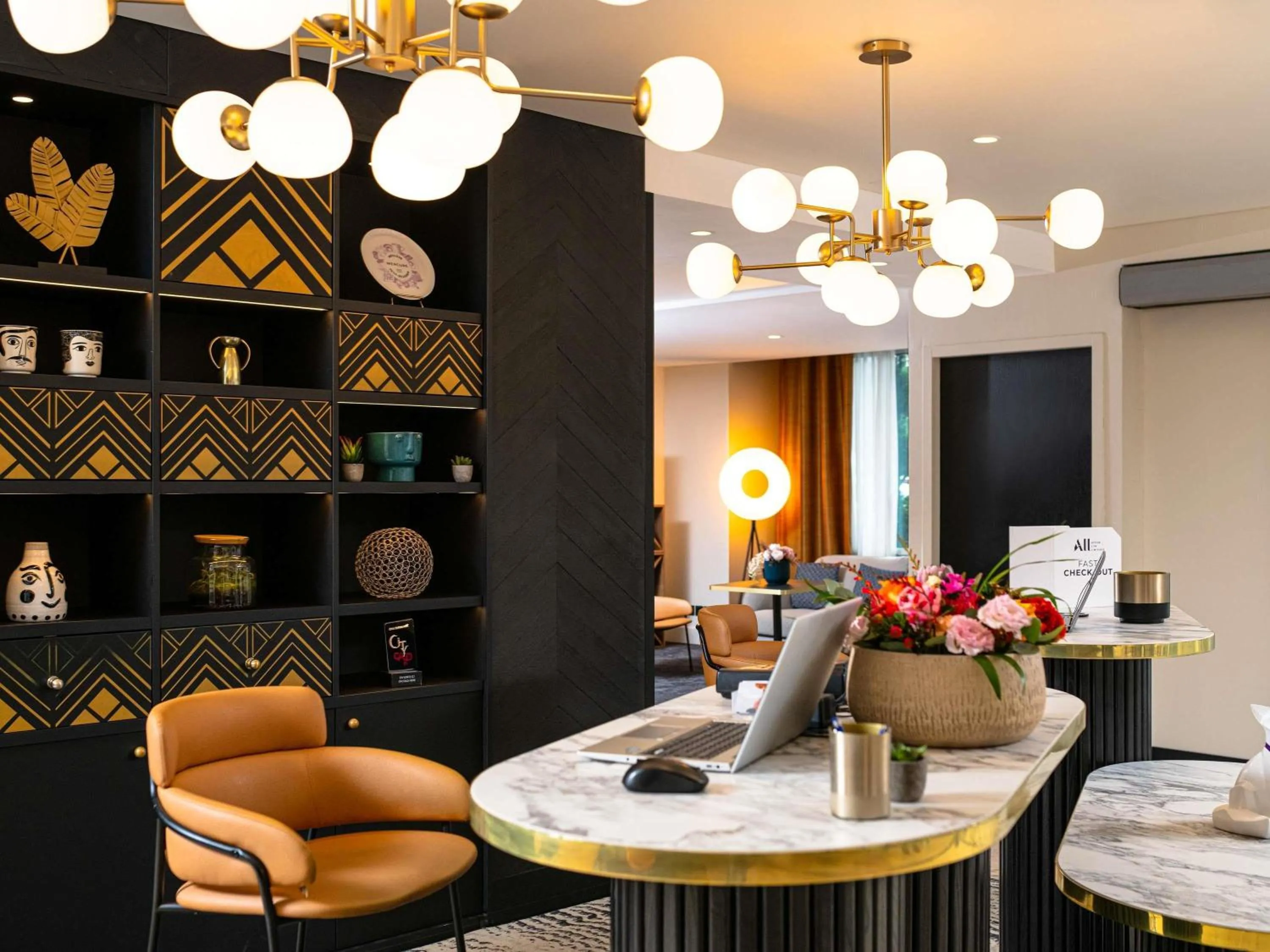 Lobby or reception in Mercure Lyon Centre Saxe Lafayette