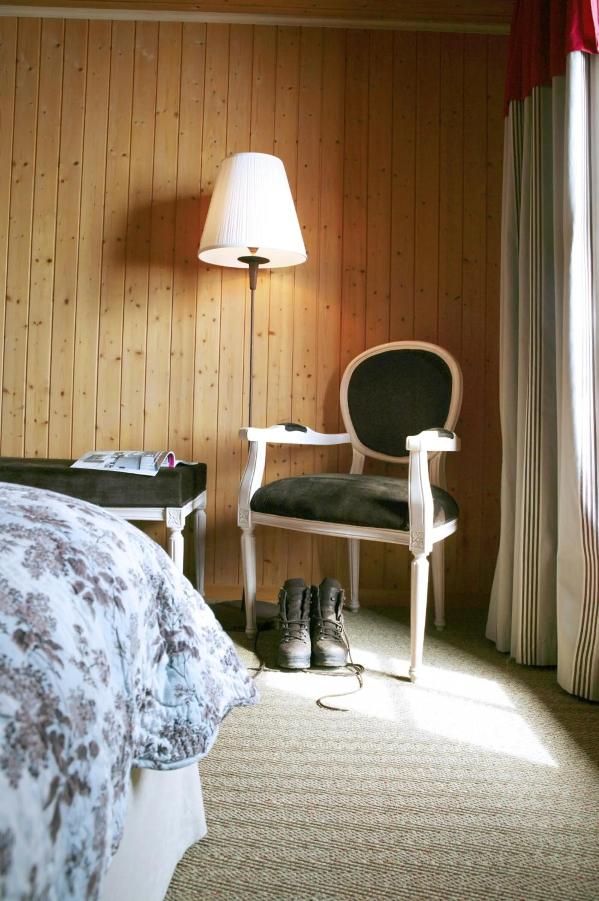 Bed in Hamilton Lodge & Spa