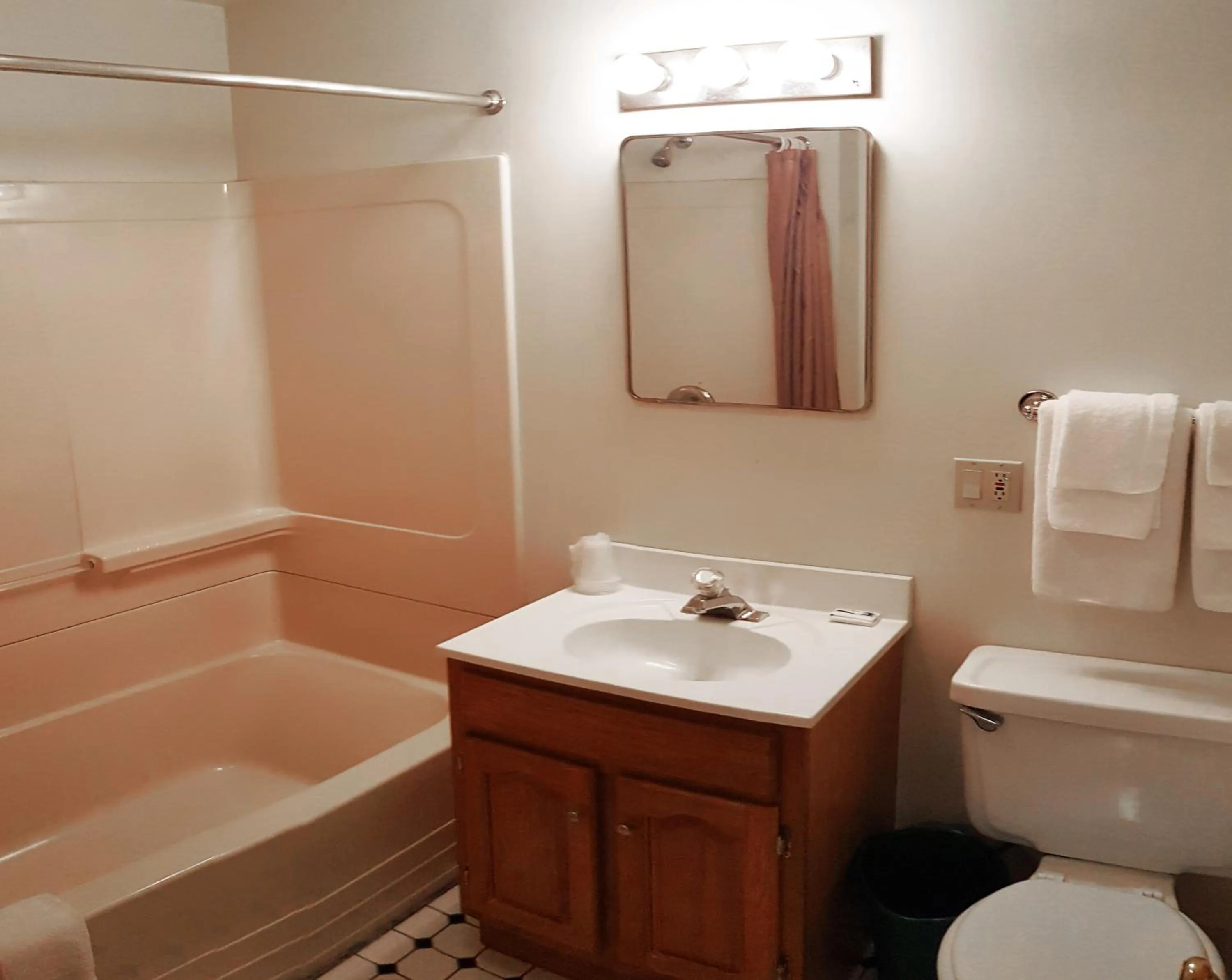 Bathroom in The Wilderness Inn: Chalets