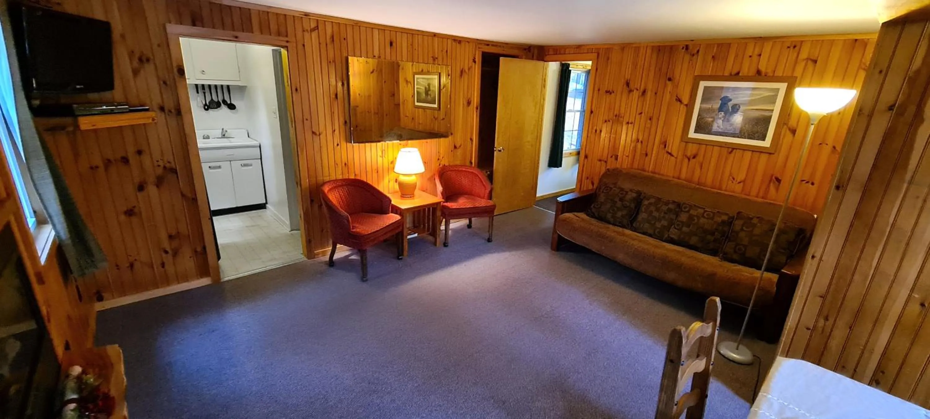 Living room in The Wilderness Inn: Chalets