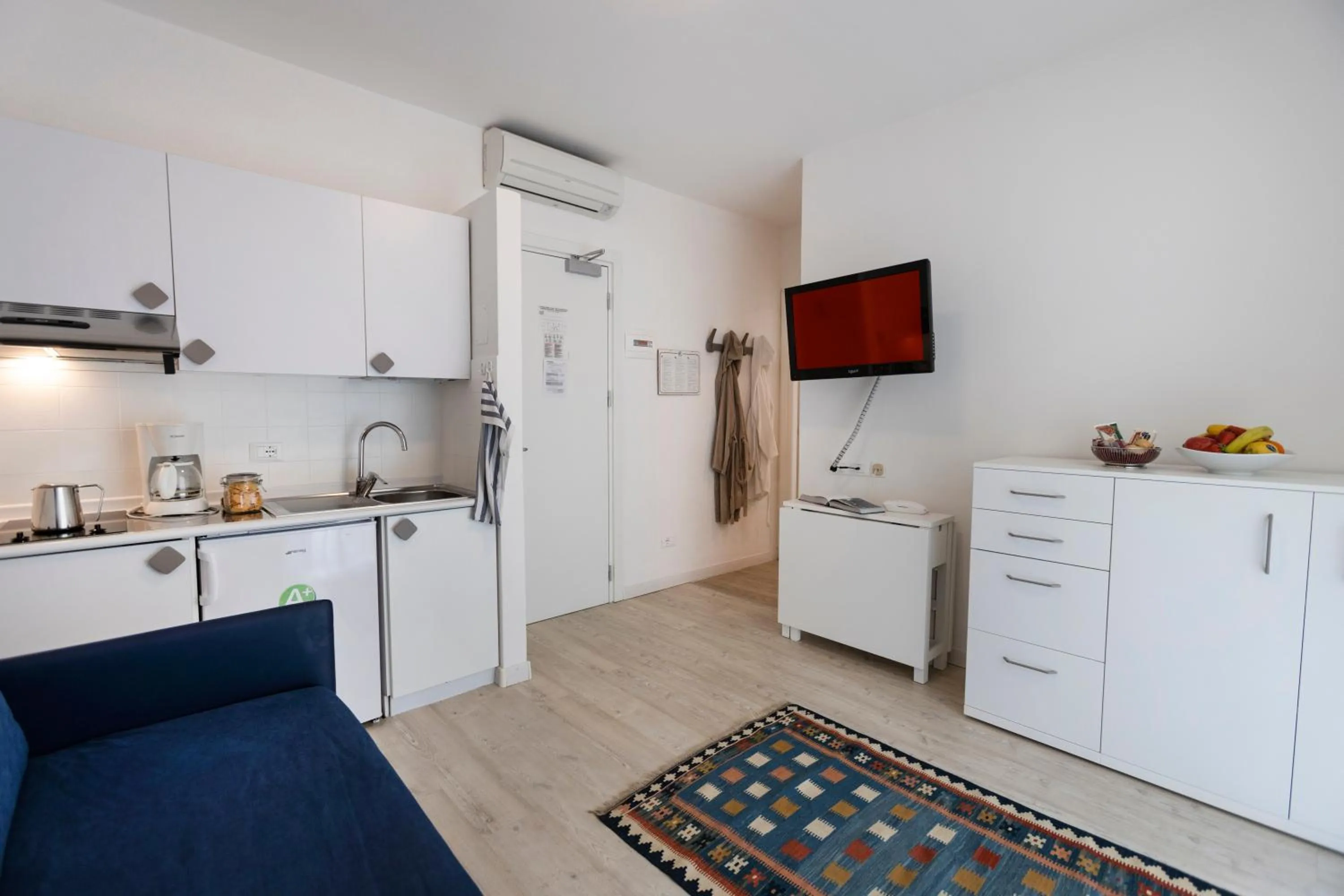 Photo of the whole room in Hotel Roma Aparthotel