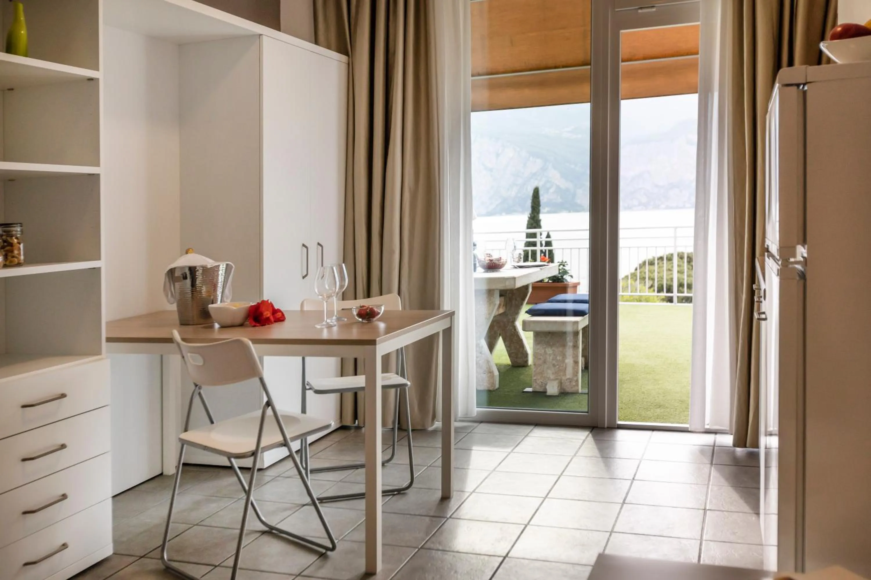 Dining area in Hotel Roma Aparthotel