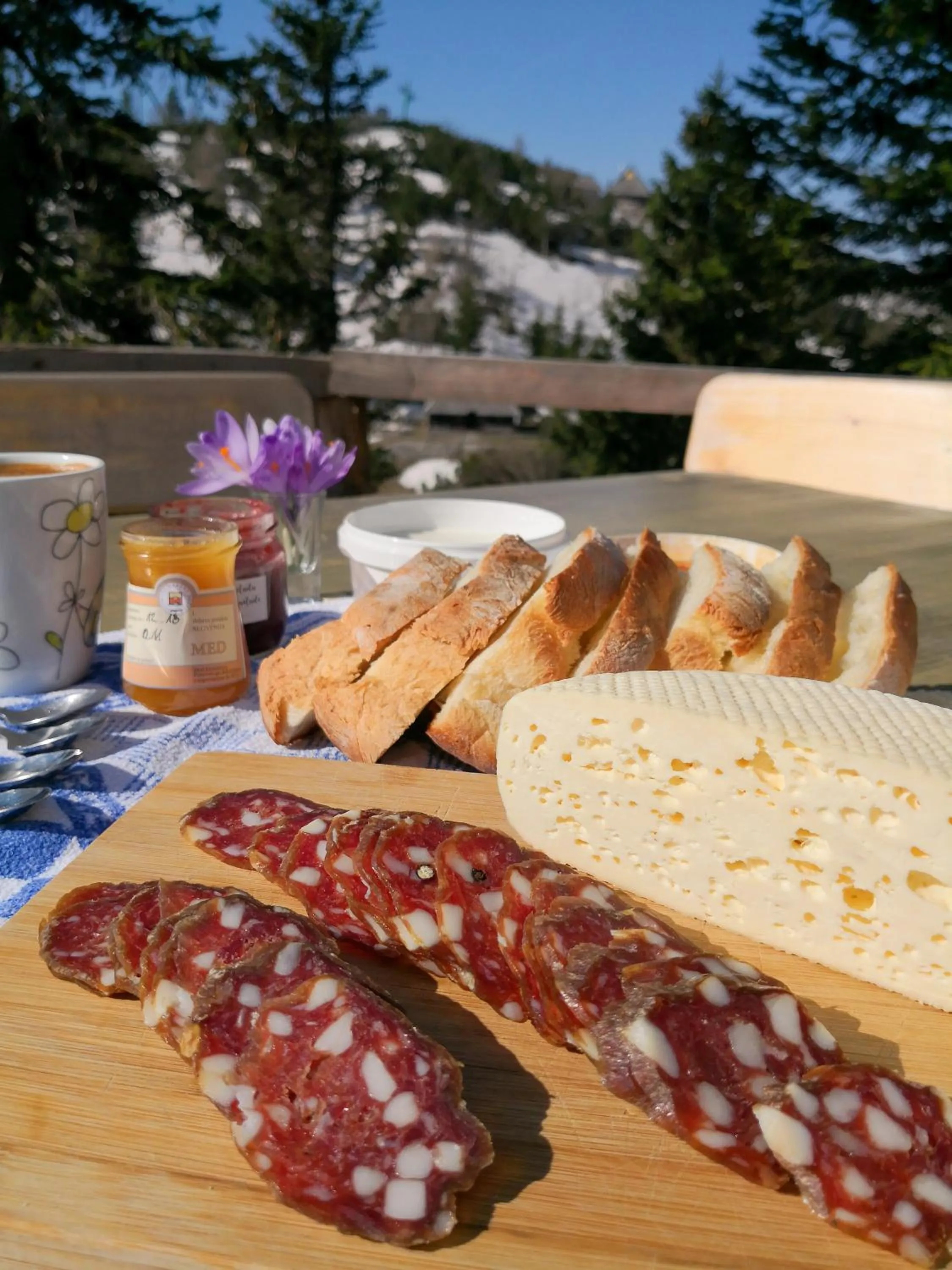 Restaurant/places to eat in Koča Zlatorog - Velika planina