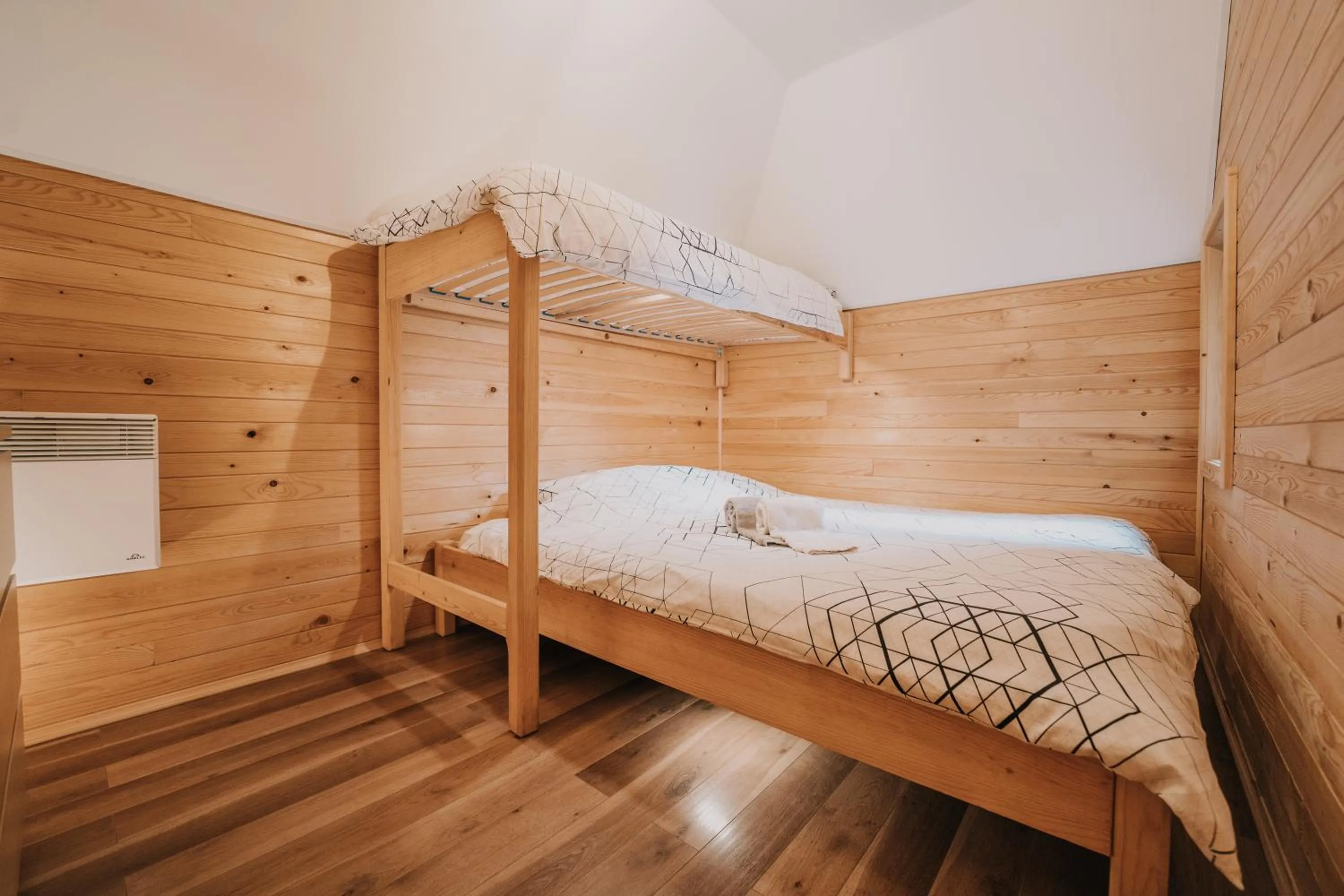 Bed in Koča Zlatorog - Velika planina