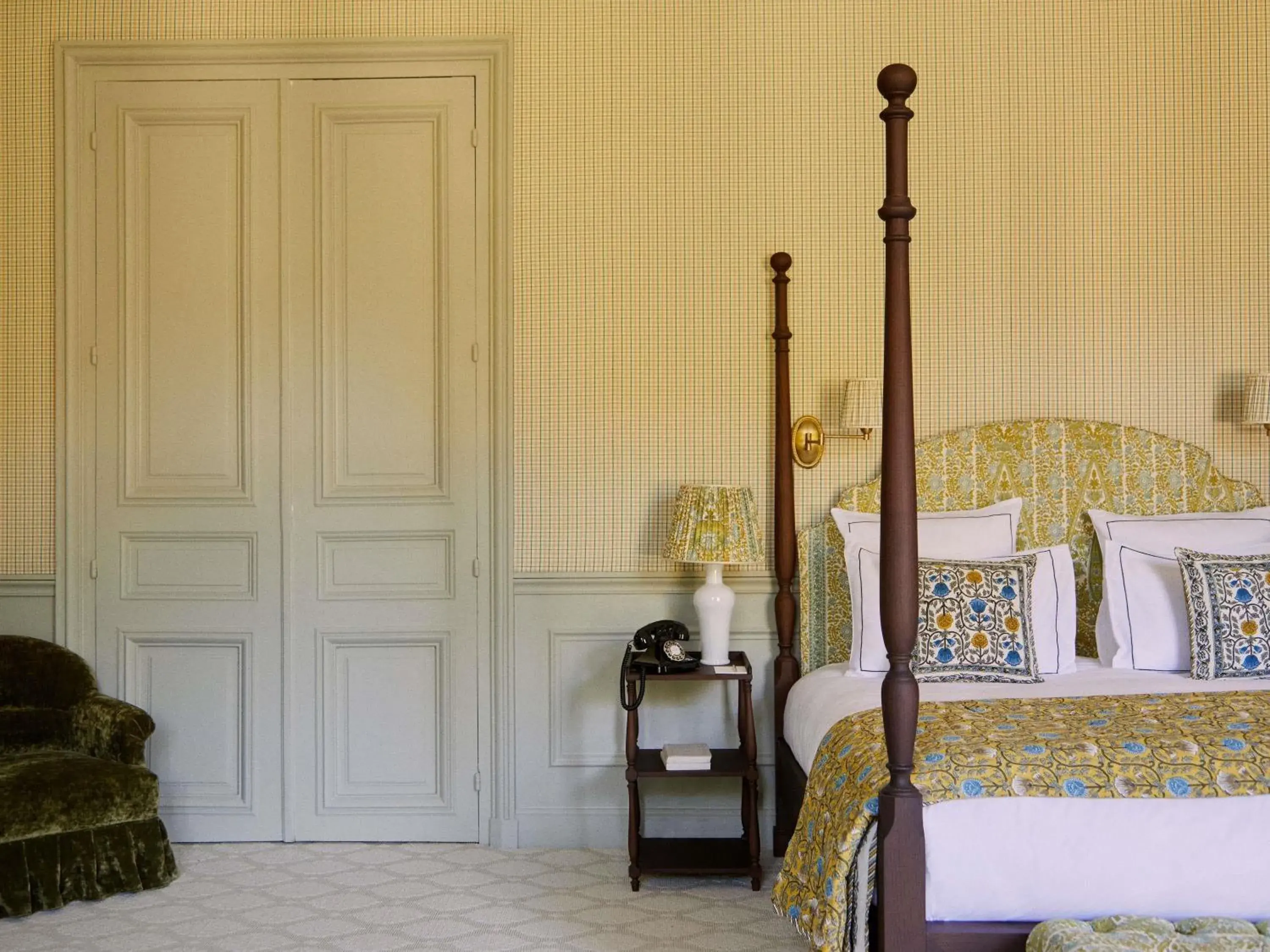 Bedroom, Bed in Abbaye Des Vaux De Cernay Bedroom, Bed in Abbaye Des Vaux De Cernay