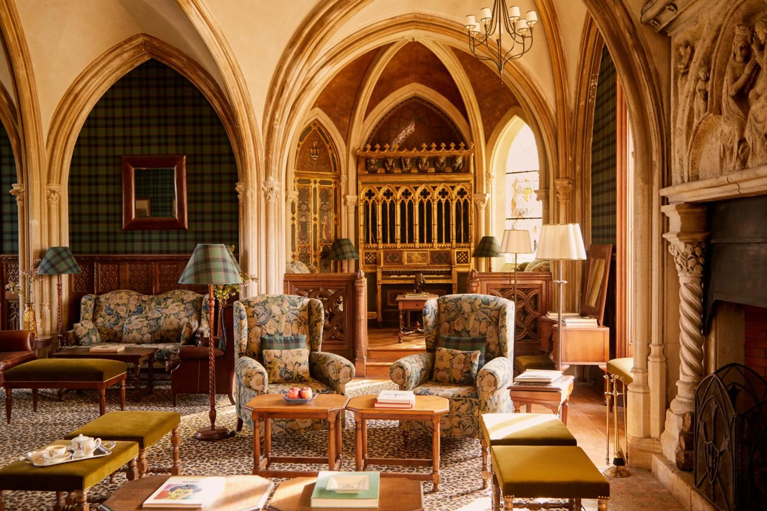 Communal lounge/ TV room in Abbaye Des Vaux De Cernay