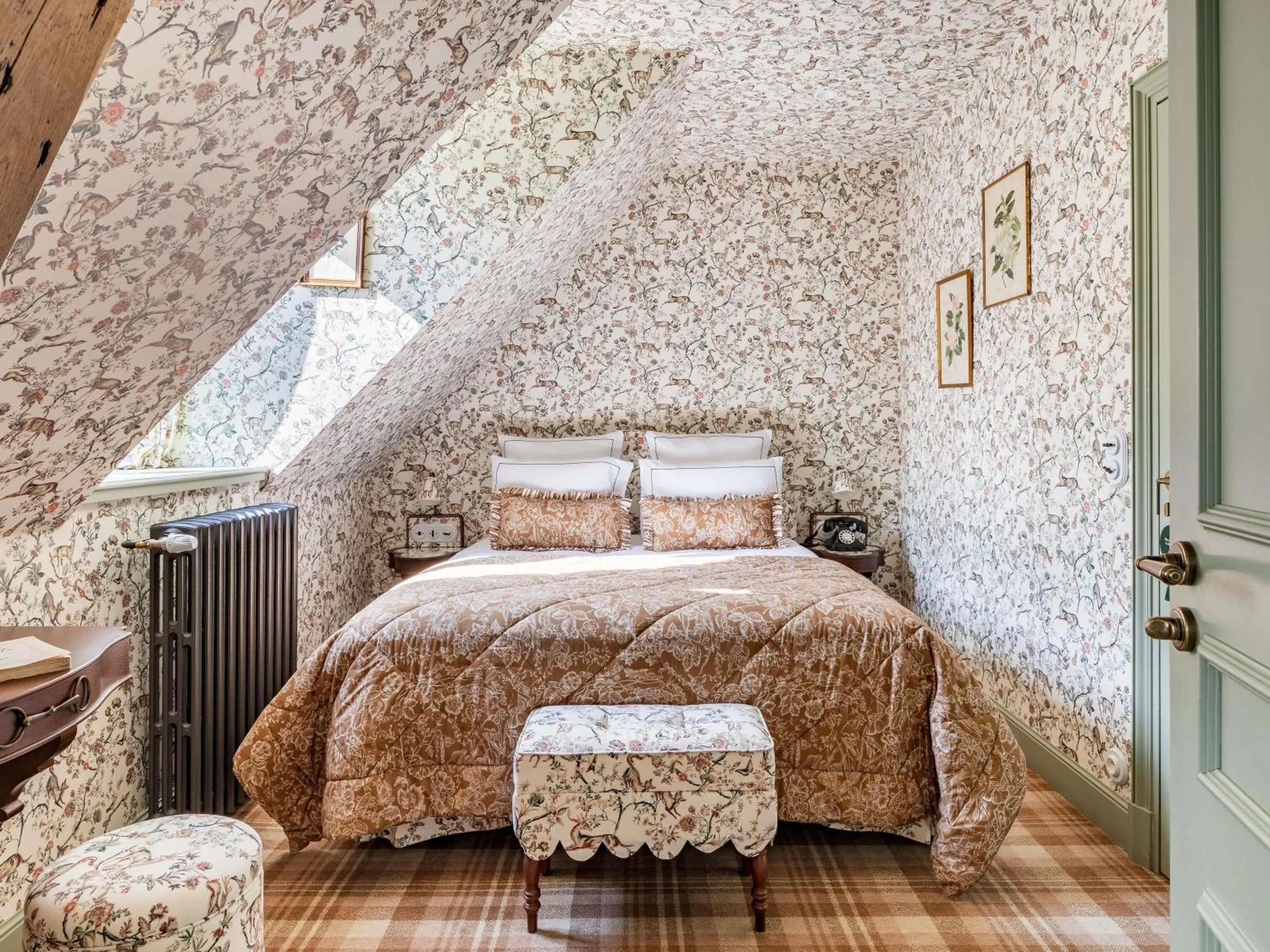 Bedroom, Bed in Abbaye Des Vaux De Cernay