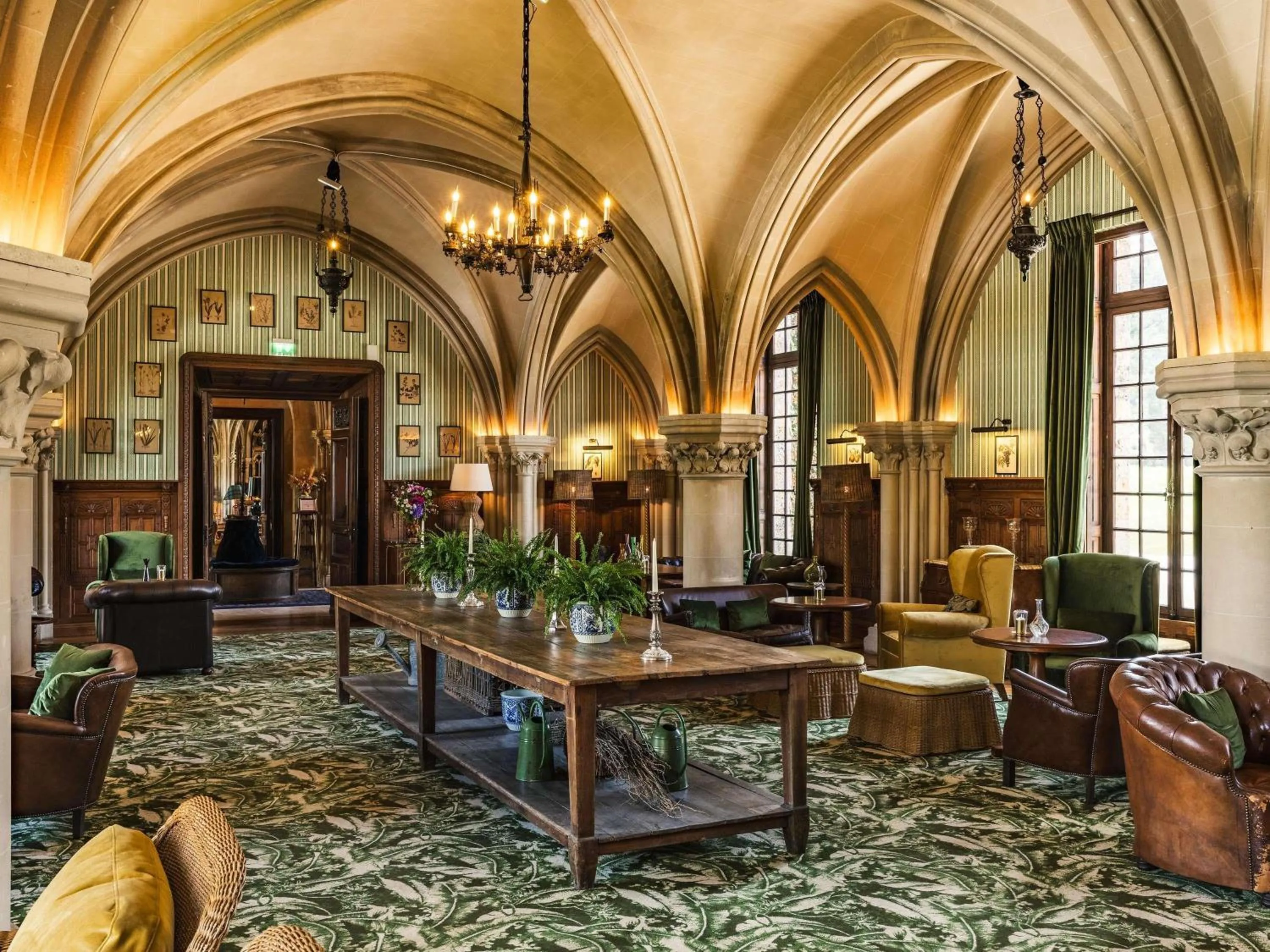 Lounge or bar in Abbaye Des Vaux De Cernay