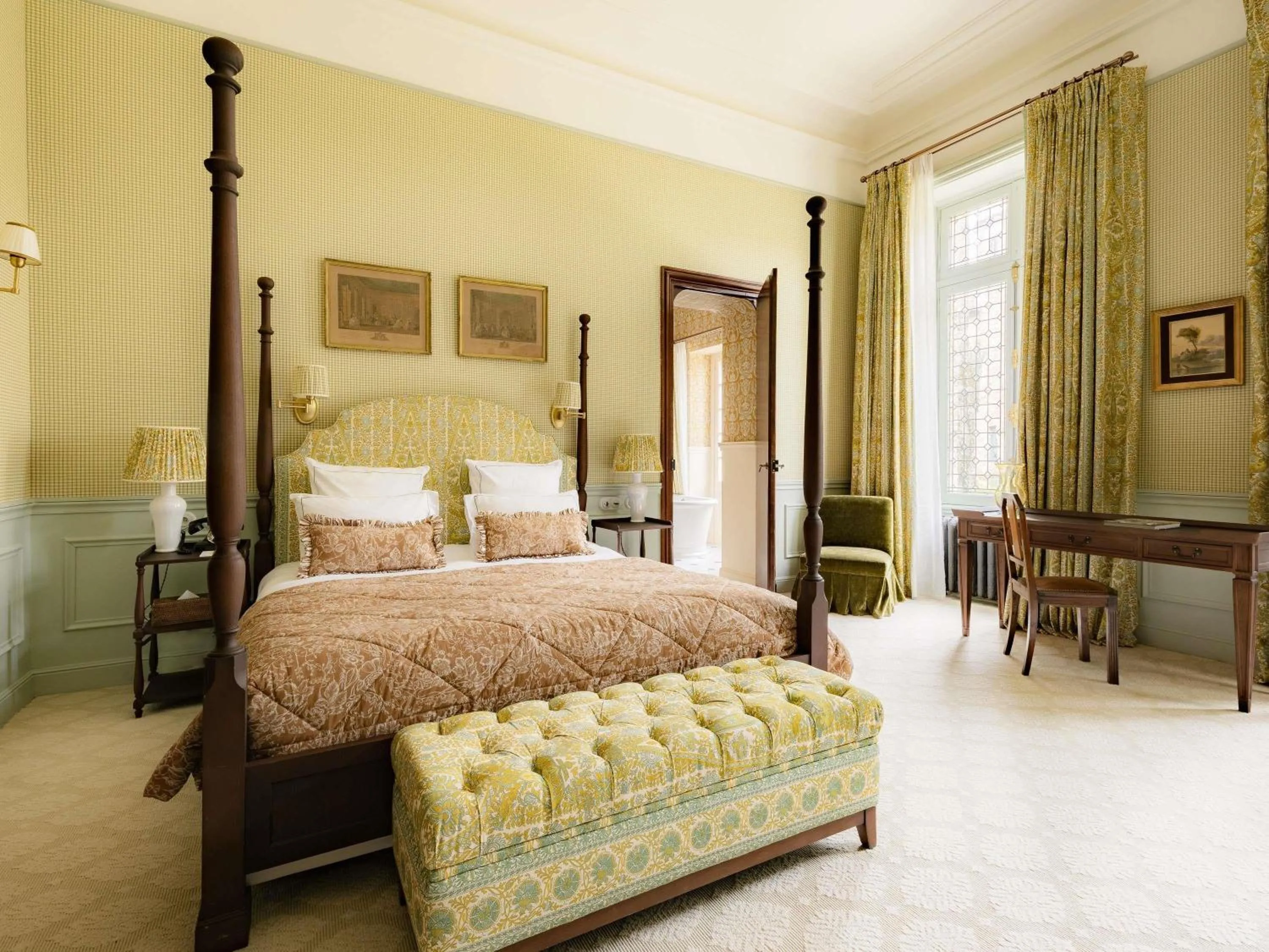 Bedroom, Bed in Abbaye Des Vaux De Cernay