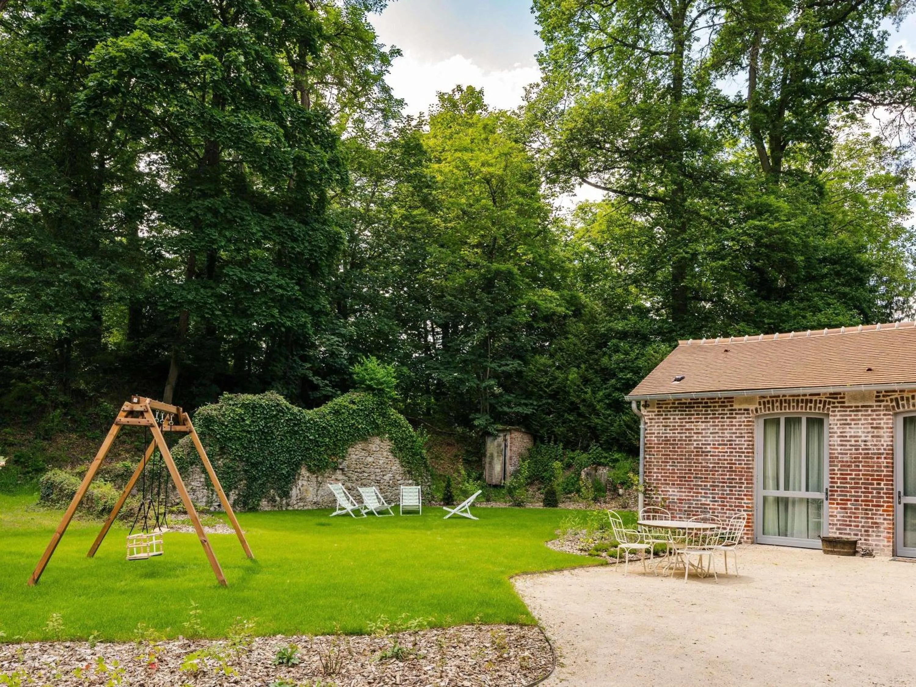 Bedroom in Abbaye Des Vaux De Cernay
