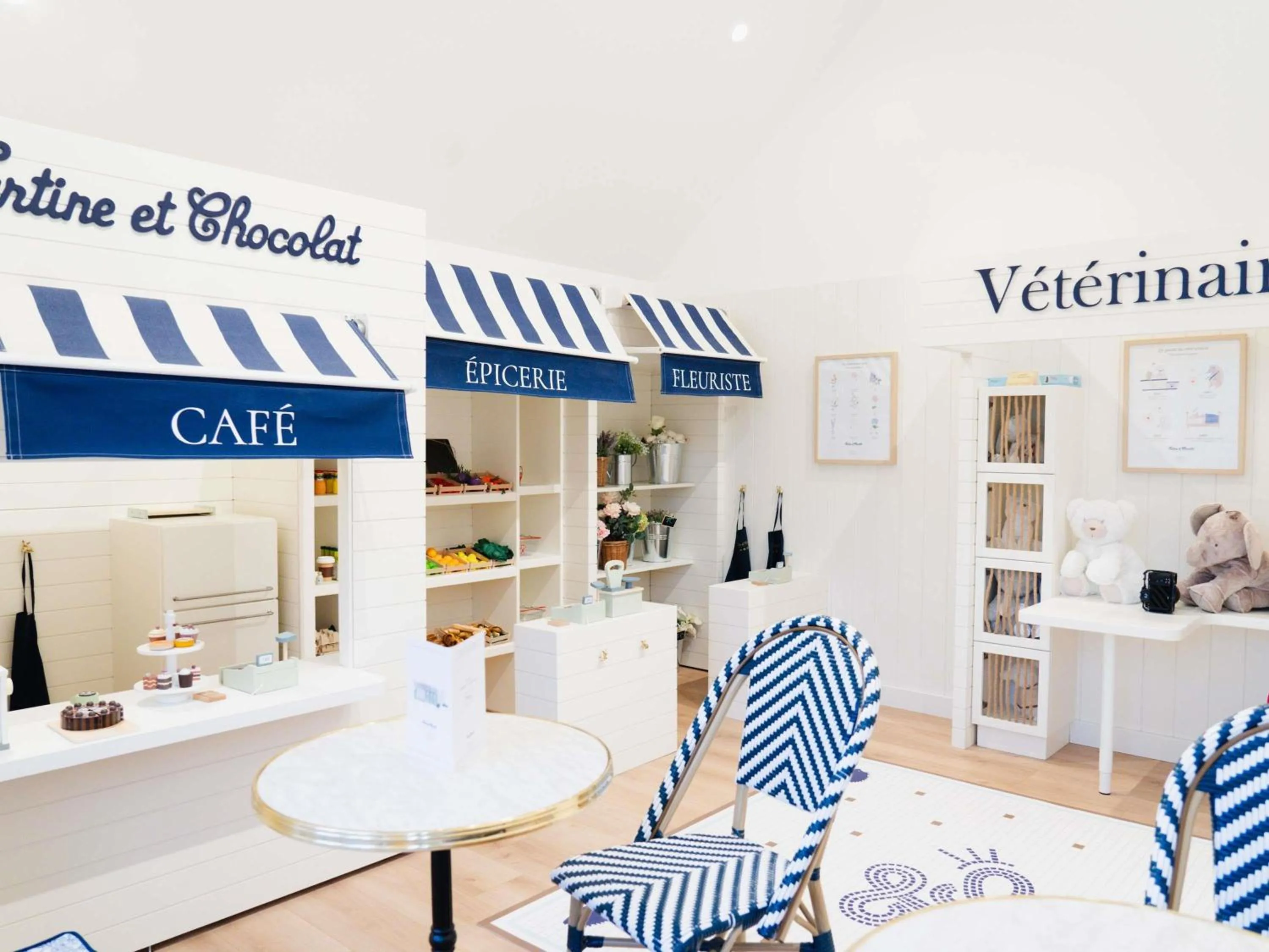 Game Room in Abbaye Des Vaux De Cernay