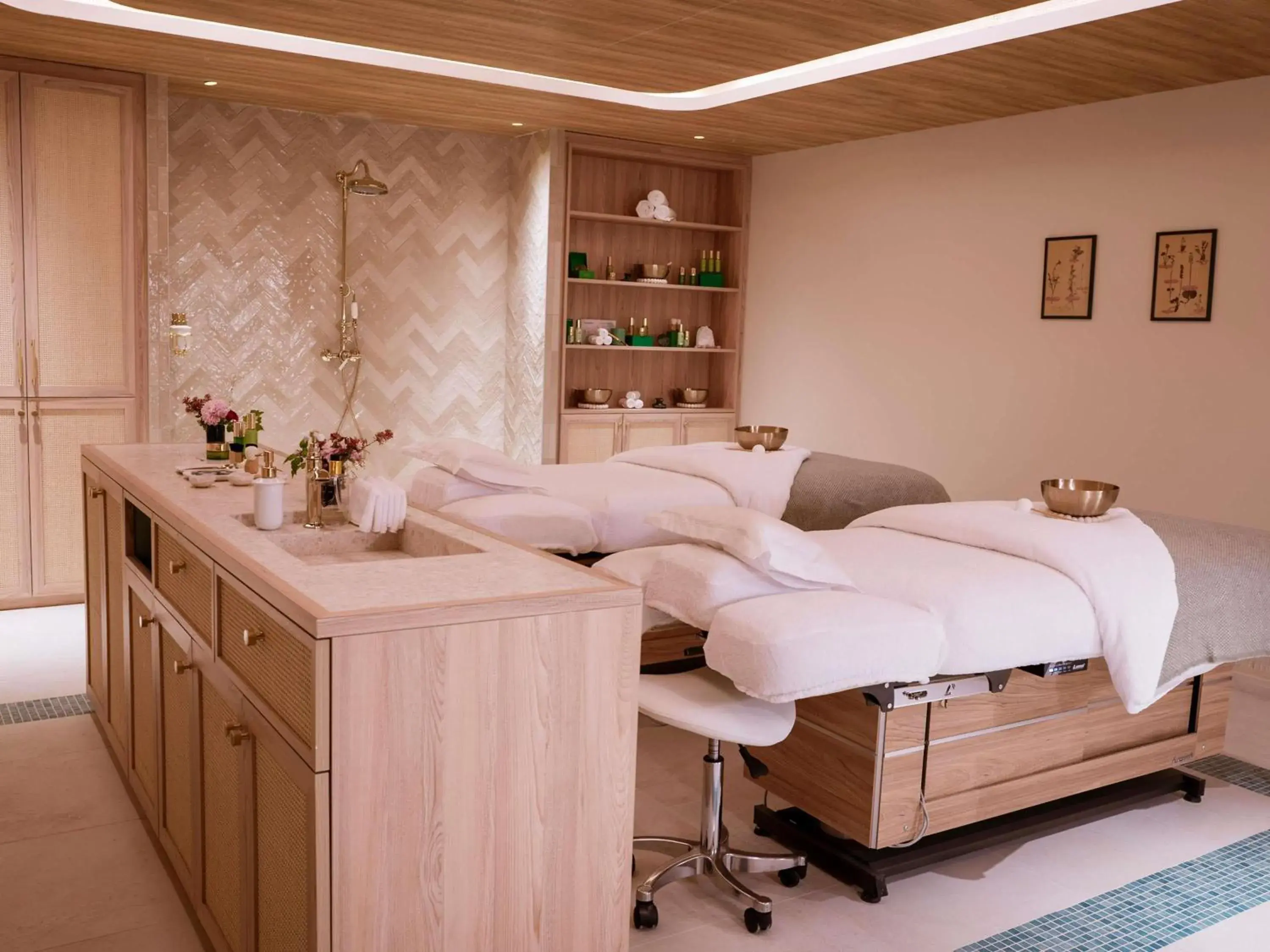 Spa and wellness centre/facilities, Bed in Abbaye Des Vaux De Cernay Spa and wellness centre/facilities, Bed in Abbaye Des Vaux De Cernay